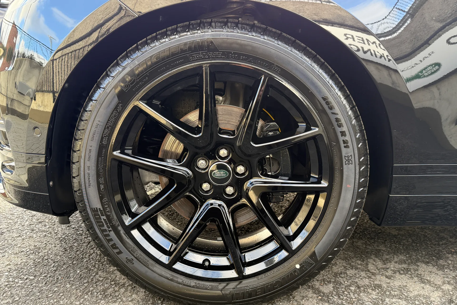 LAND ROVER RANGE ROVER VELAR thumbnail image number 17