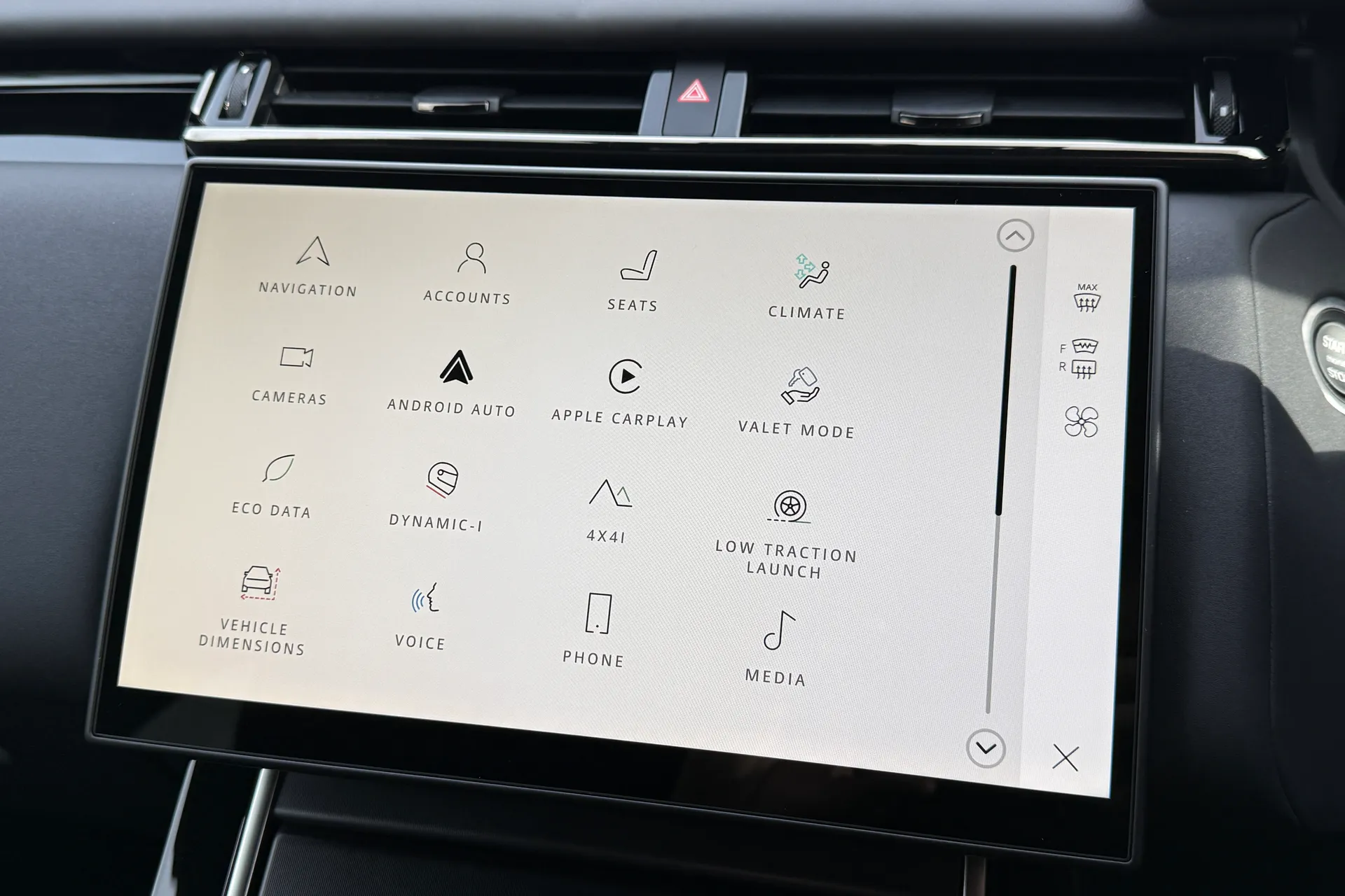 LAND ROVER RANGE ROVER VELAR thumbnail image number 35