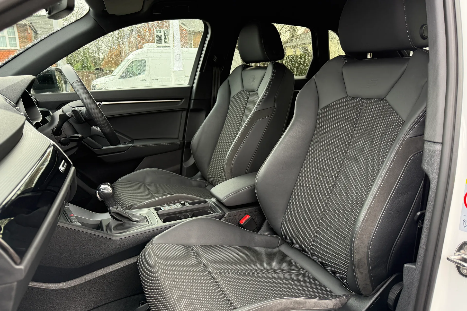 Audi Q3 thumbnail image number 27