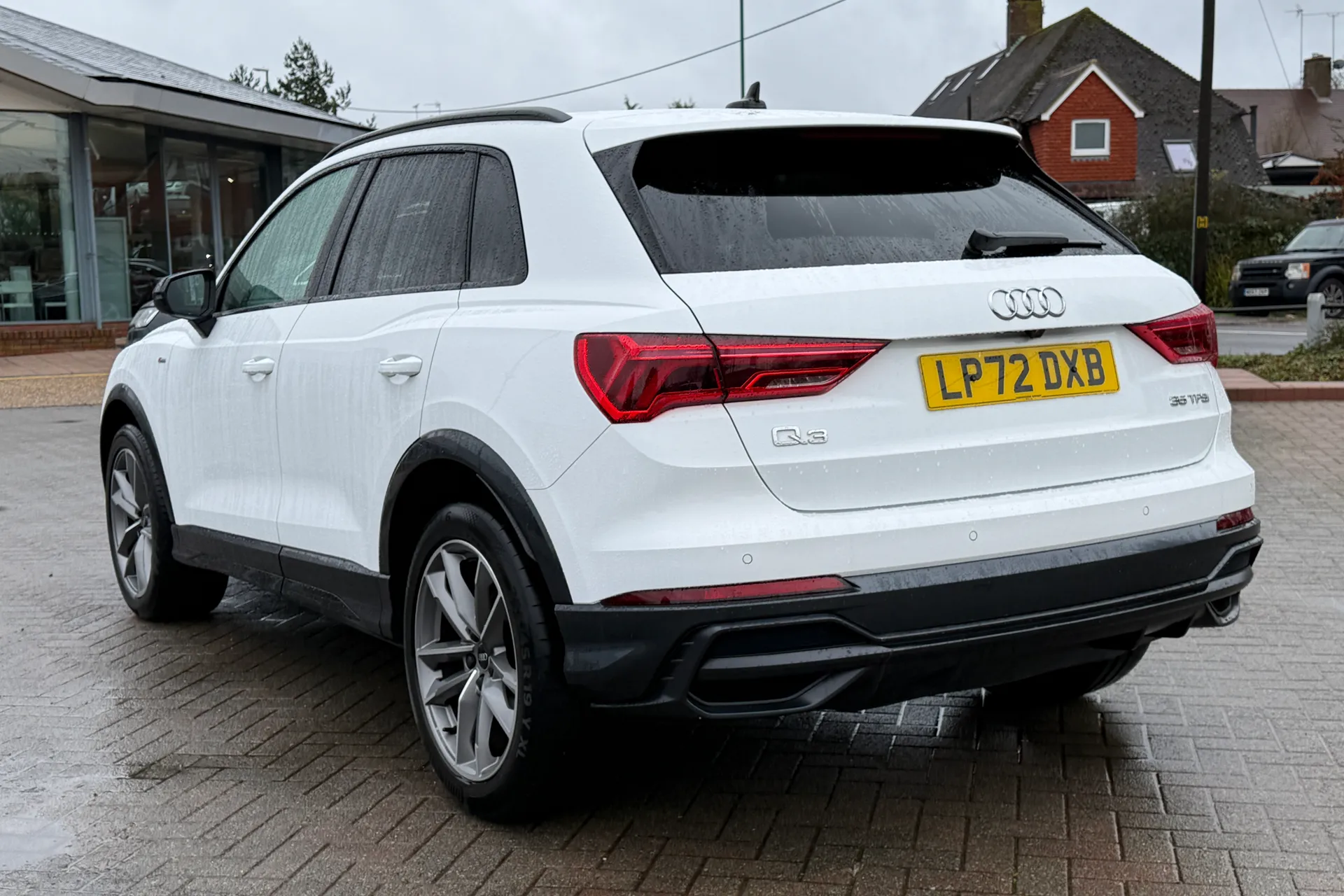 Audi Q3 thumbnail image number 31