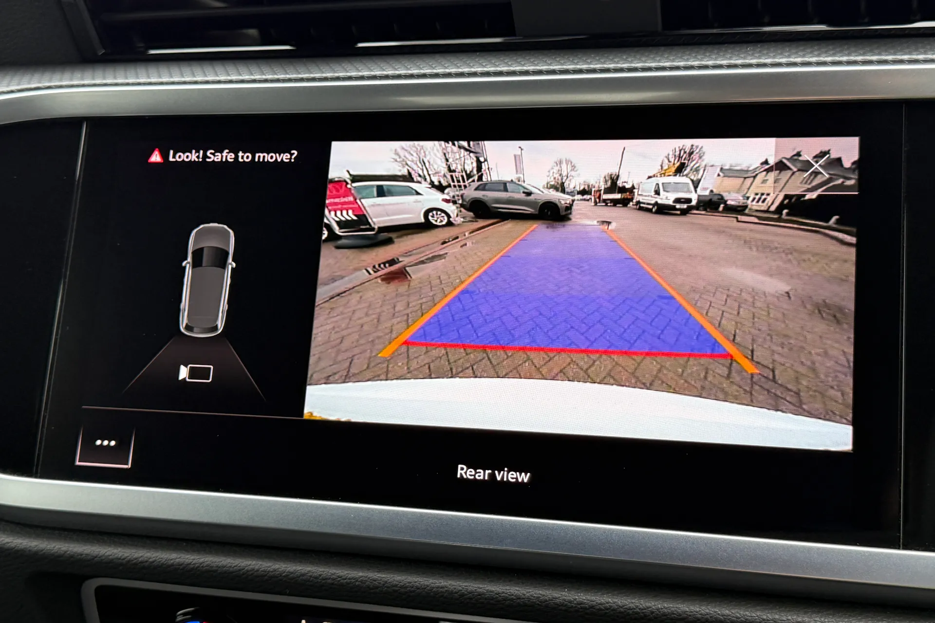 Audi Q3 thumbnail image number 4