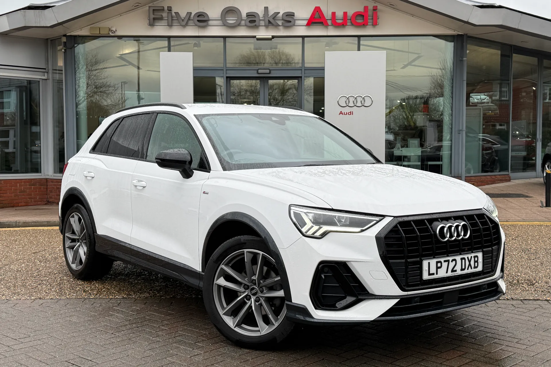 Audi Q3 focused image