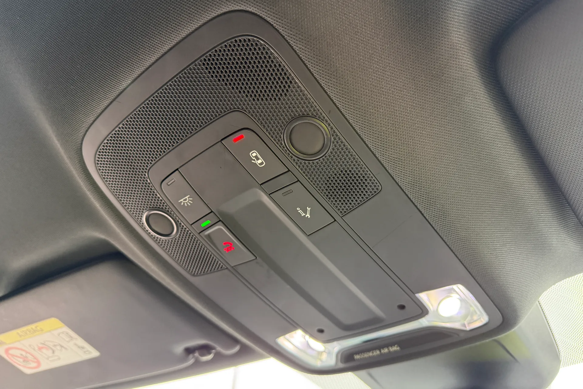 Audi Q3 thumbnail image number 17