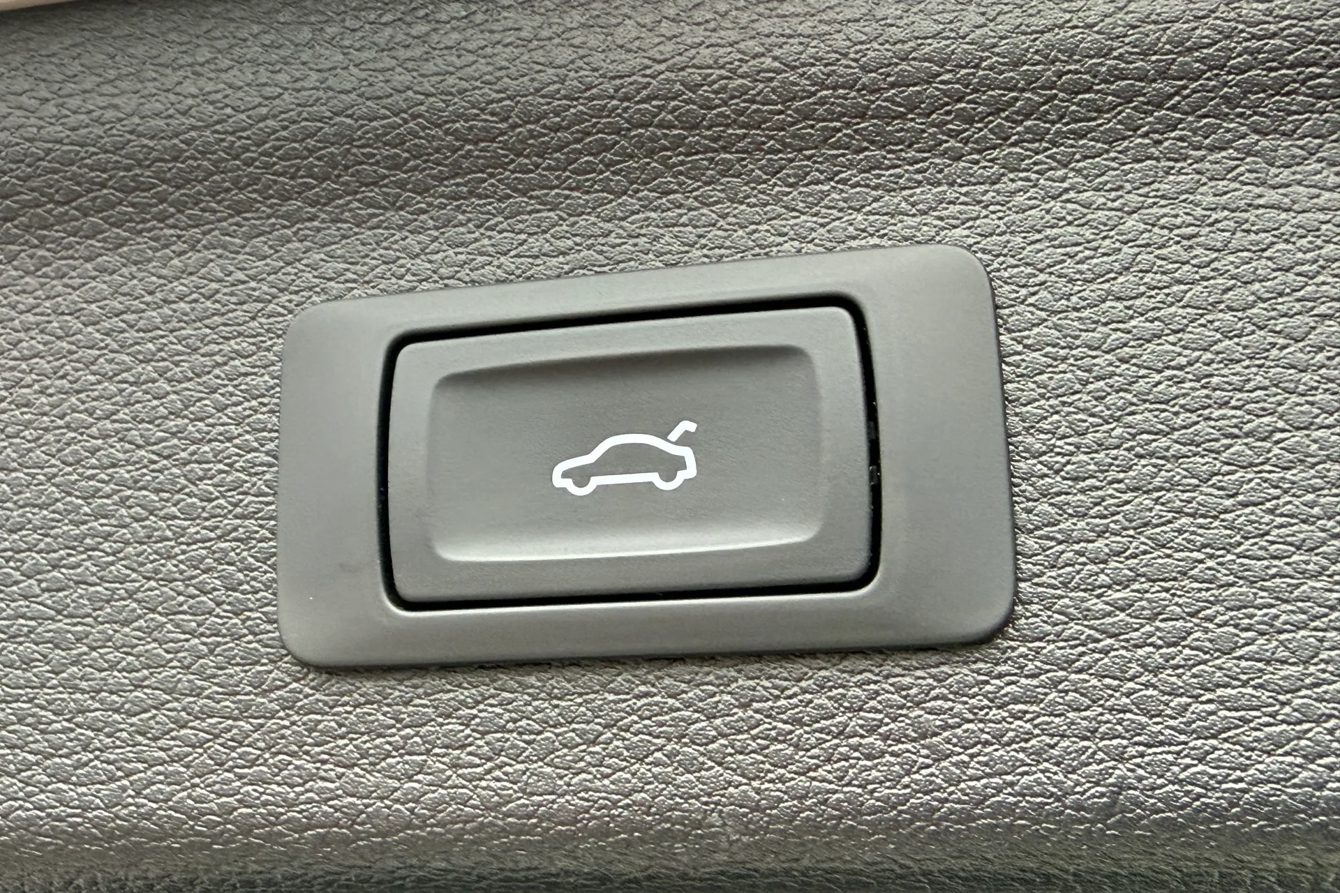 Audi Q3 thumbnail image number 34