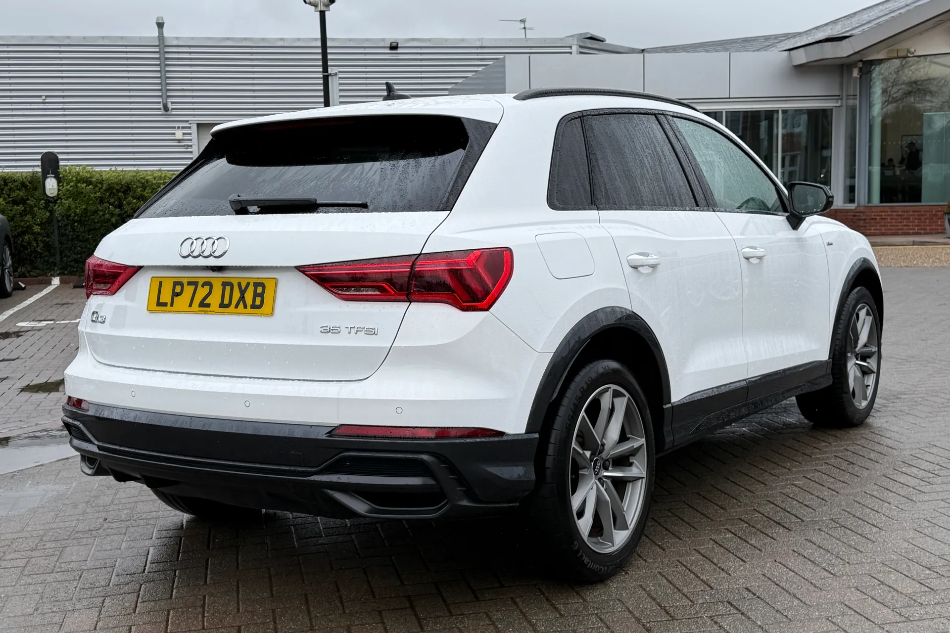 Audi Q3 thumbnail image number 29