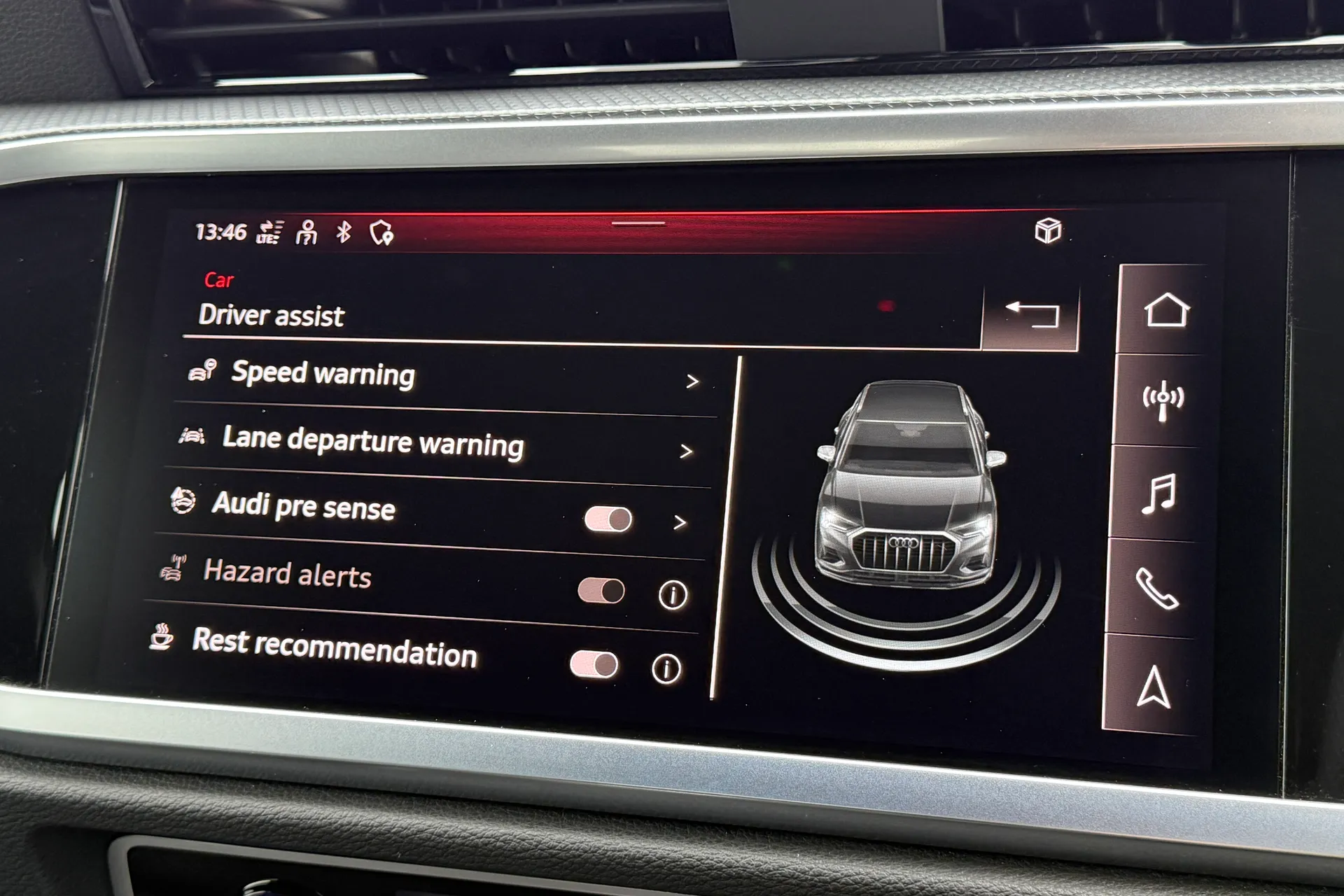 Audi Q3 thumbnail image number 9