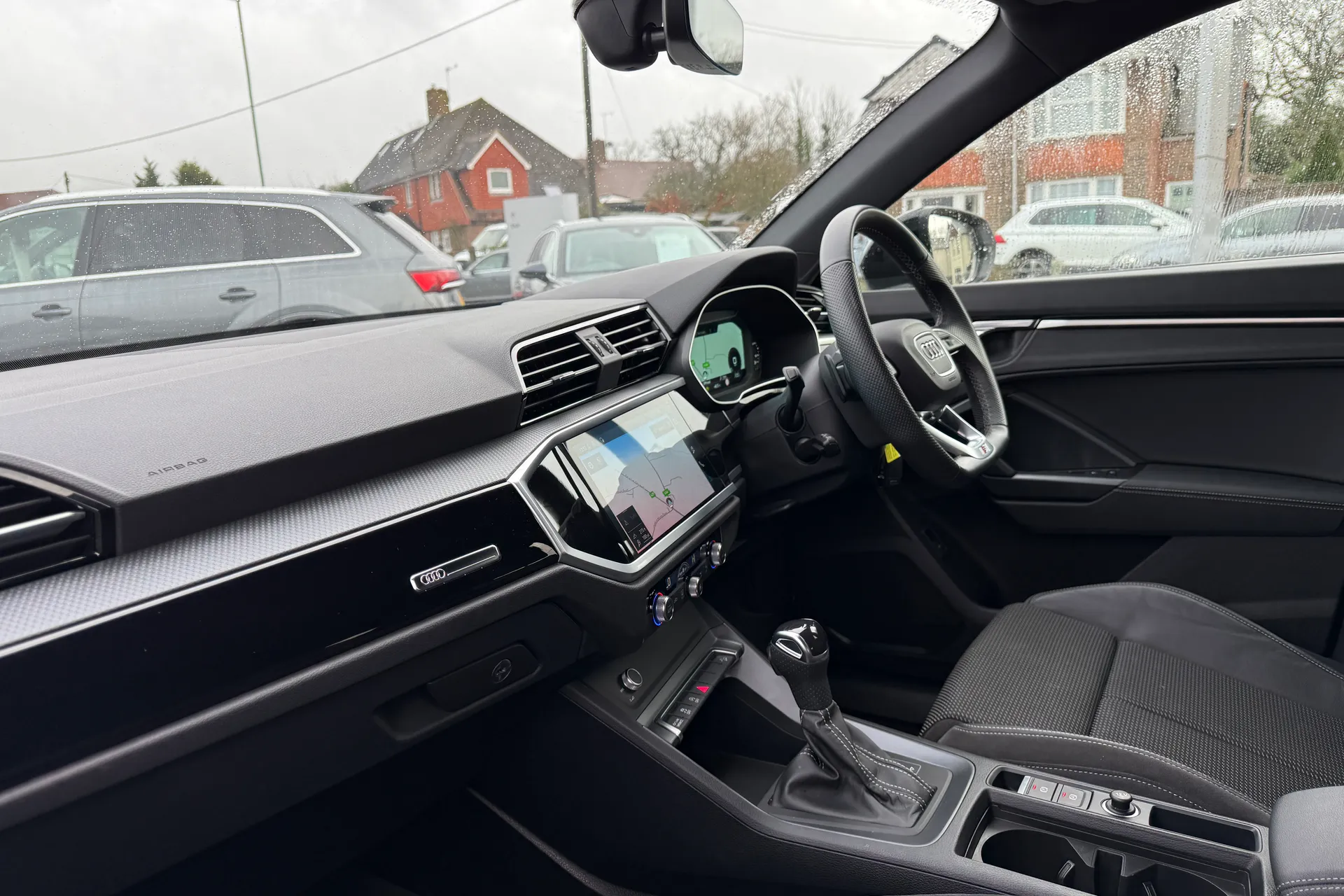 Audi Q3 thumbnail image number 26