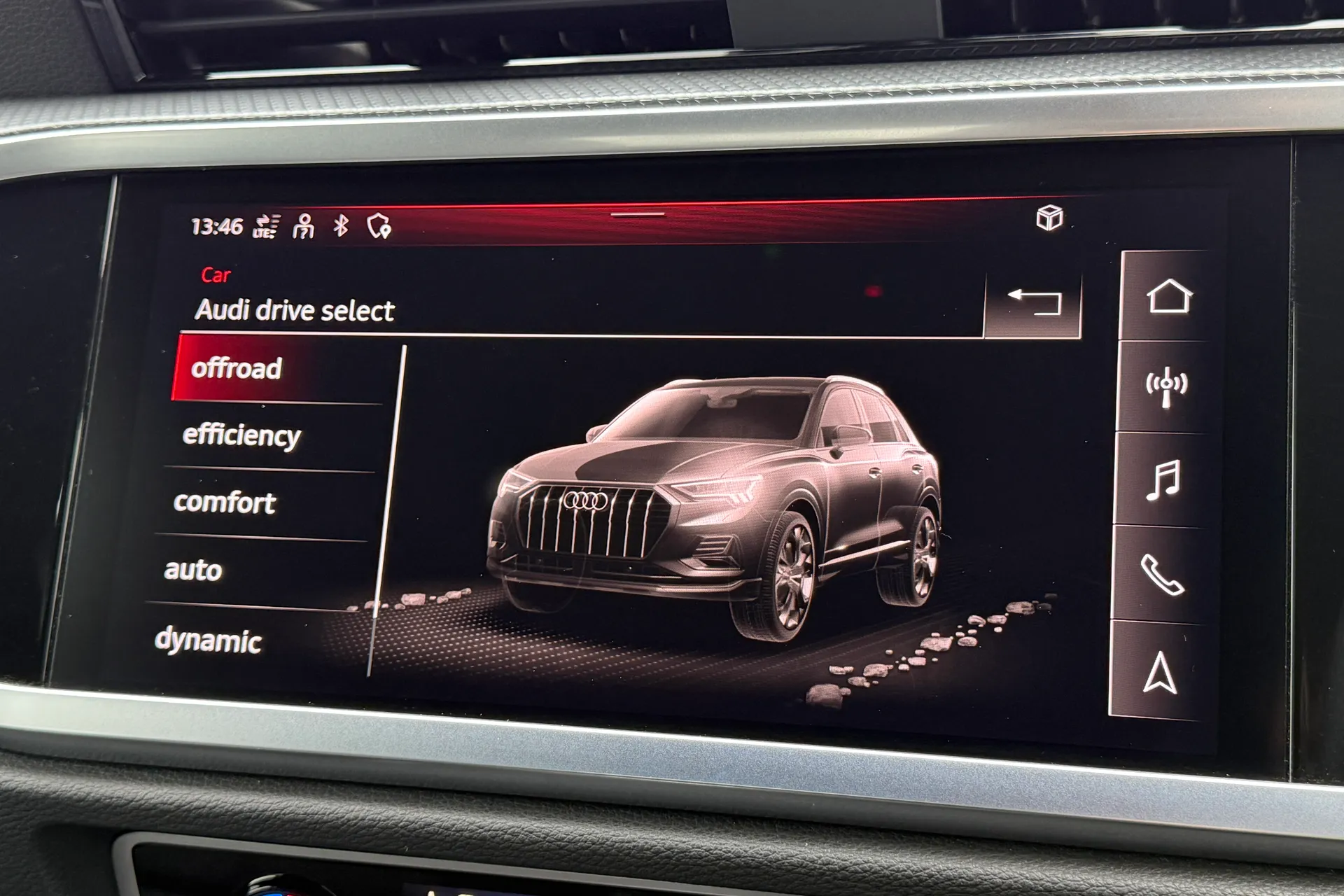 Audi Q3 thumbnail image number 8