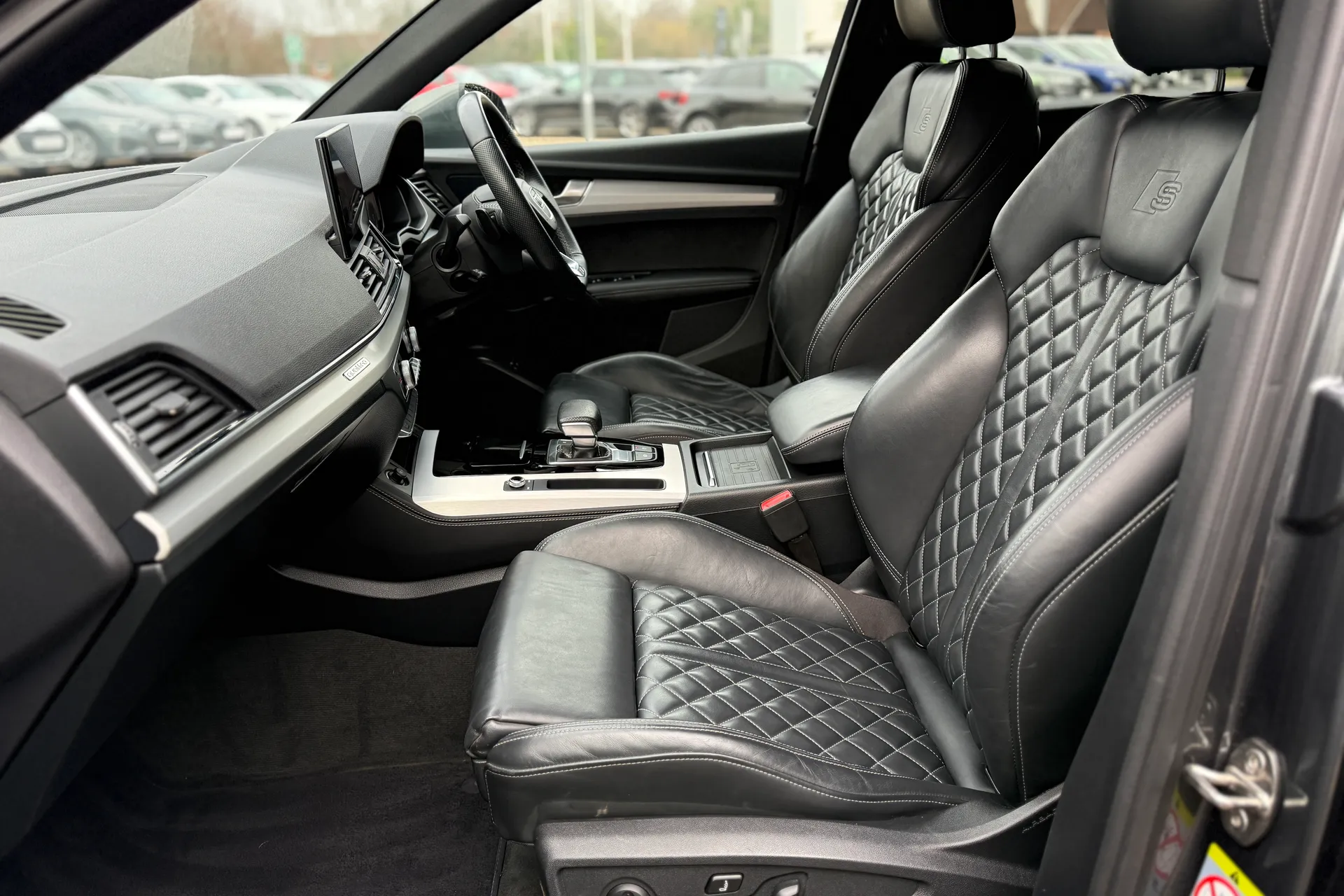 Audi Q5 thumbnail image number 19