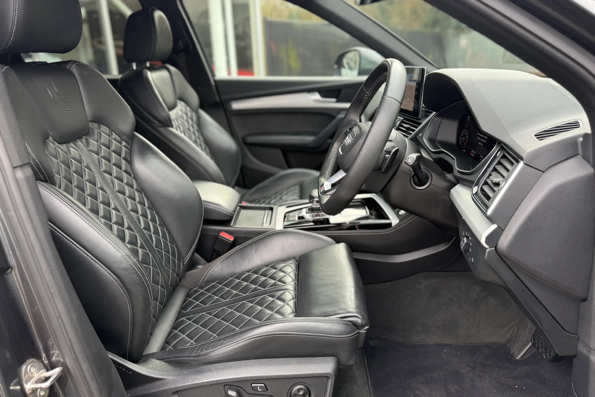 Audi Q5 thumbnail image number 12