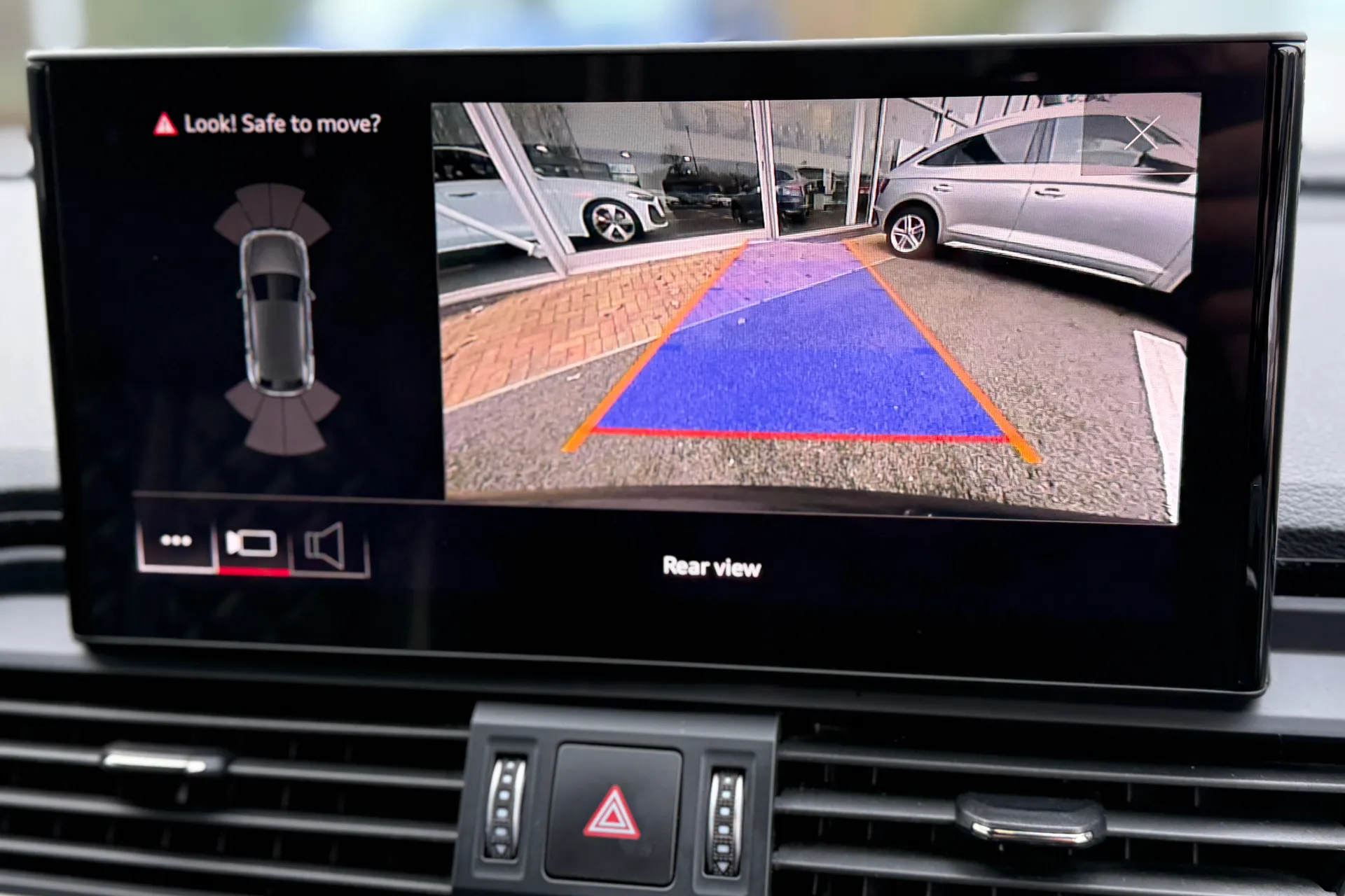 Audi Q5 thumbnail image number 6