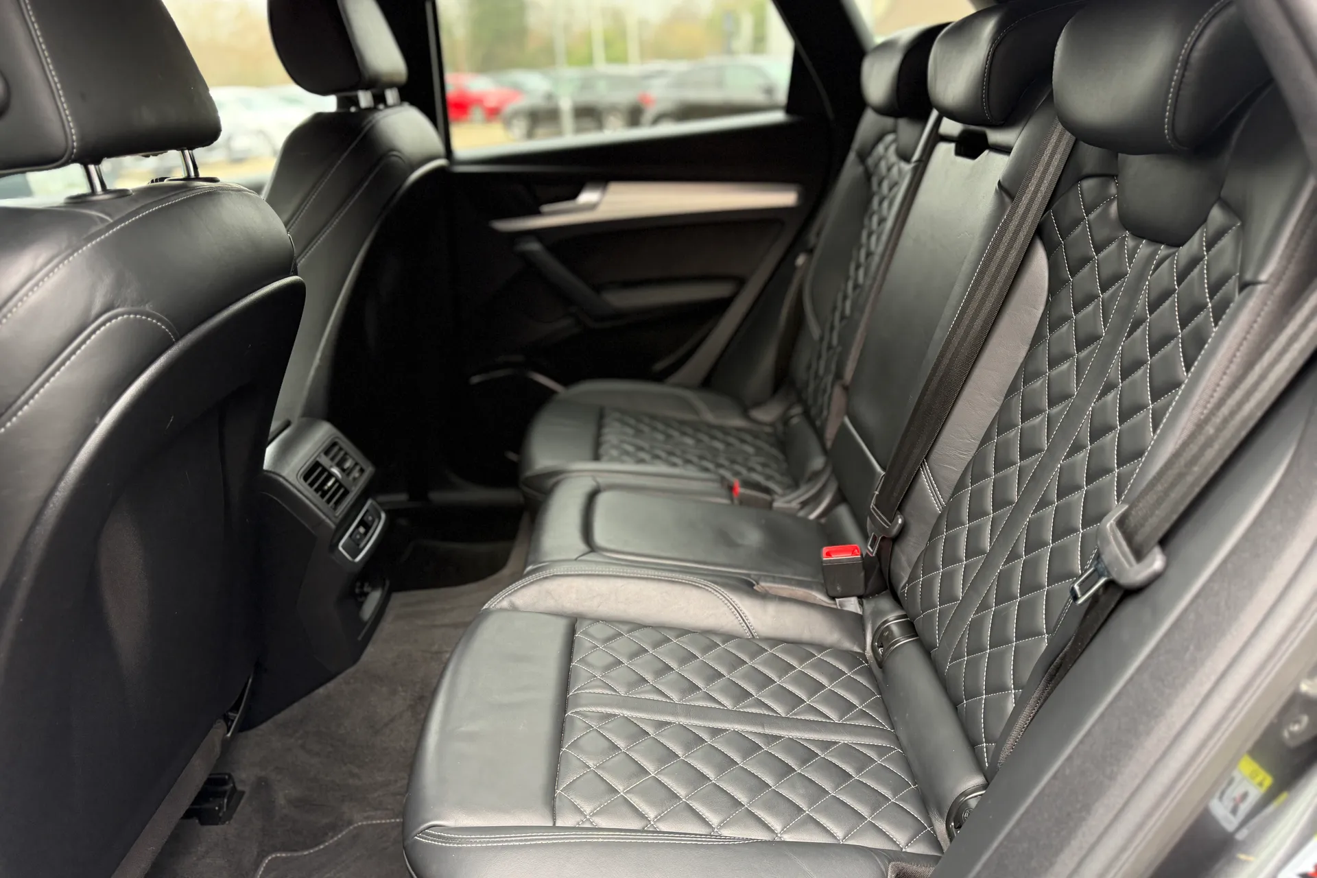 Audi Q5 thumbnail image number 21