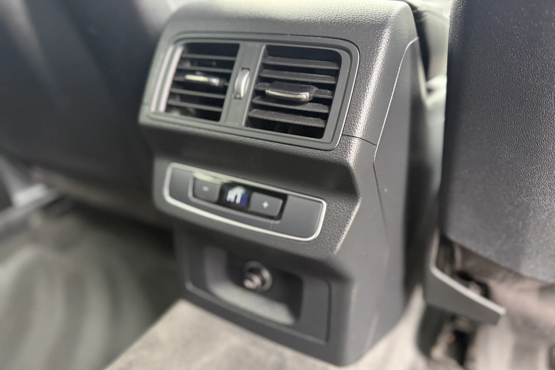 Audi Q5 thumbnail image number 39