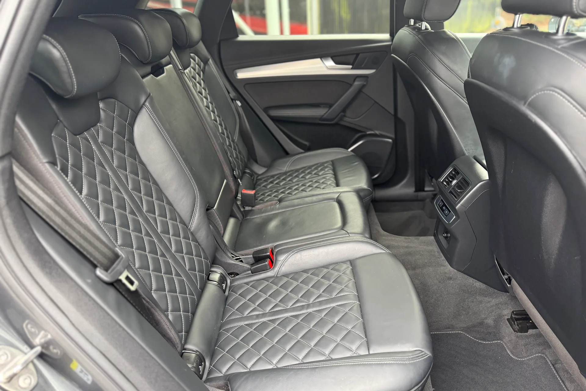 Audi Q5 thumbnail image number 11