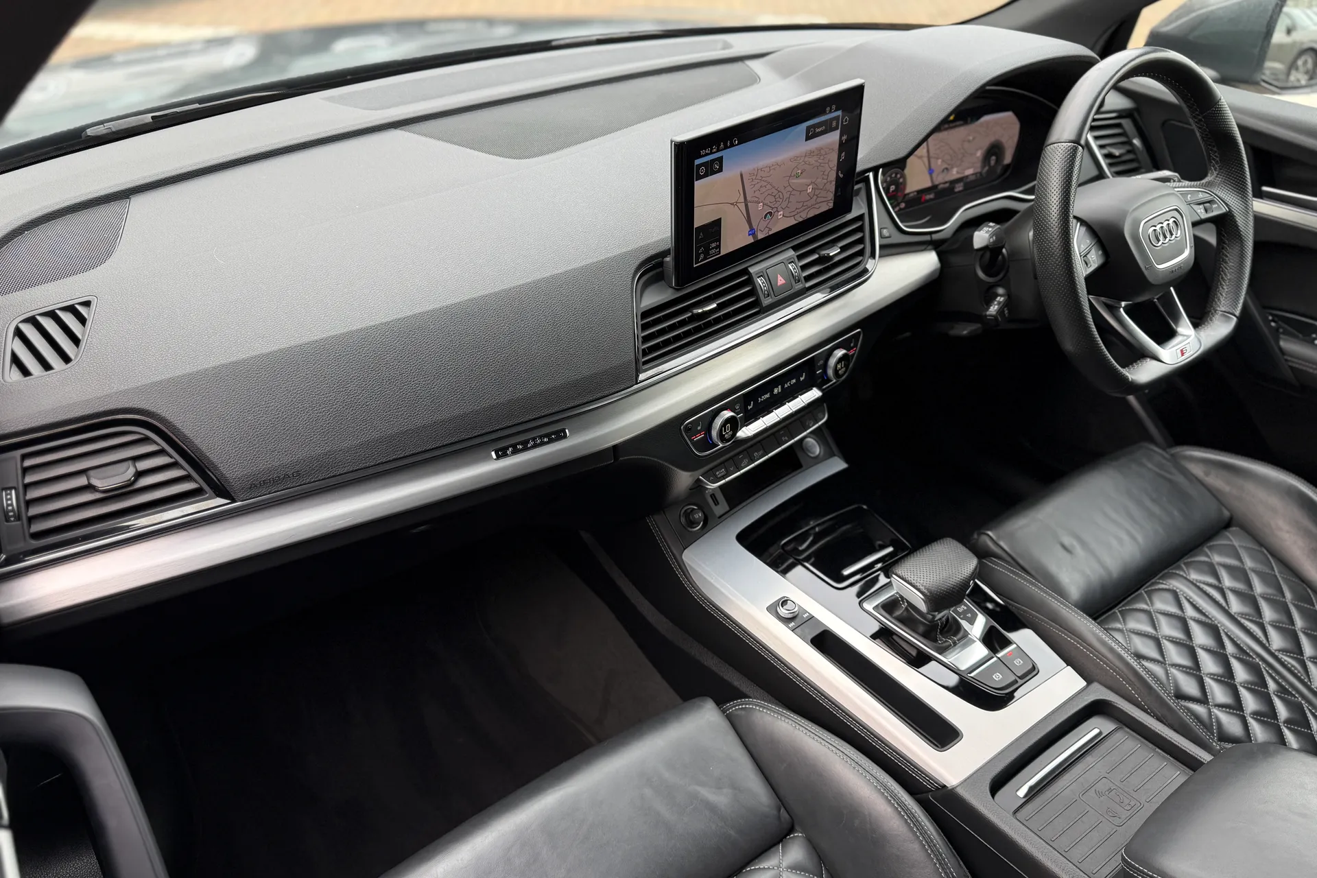 Audi Q5 thumbnail image number 18