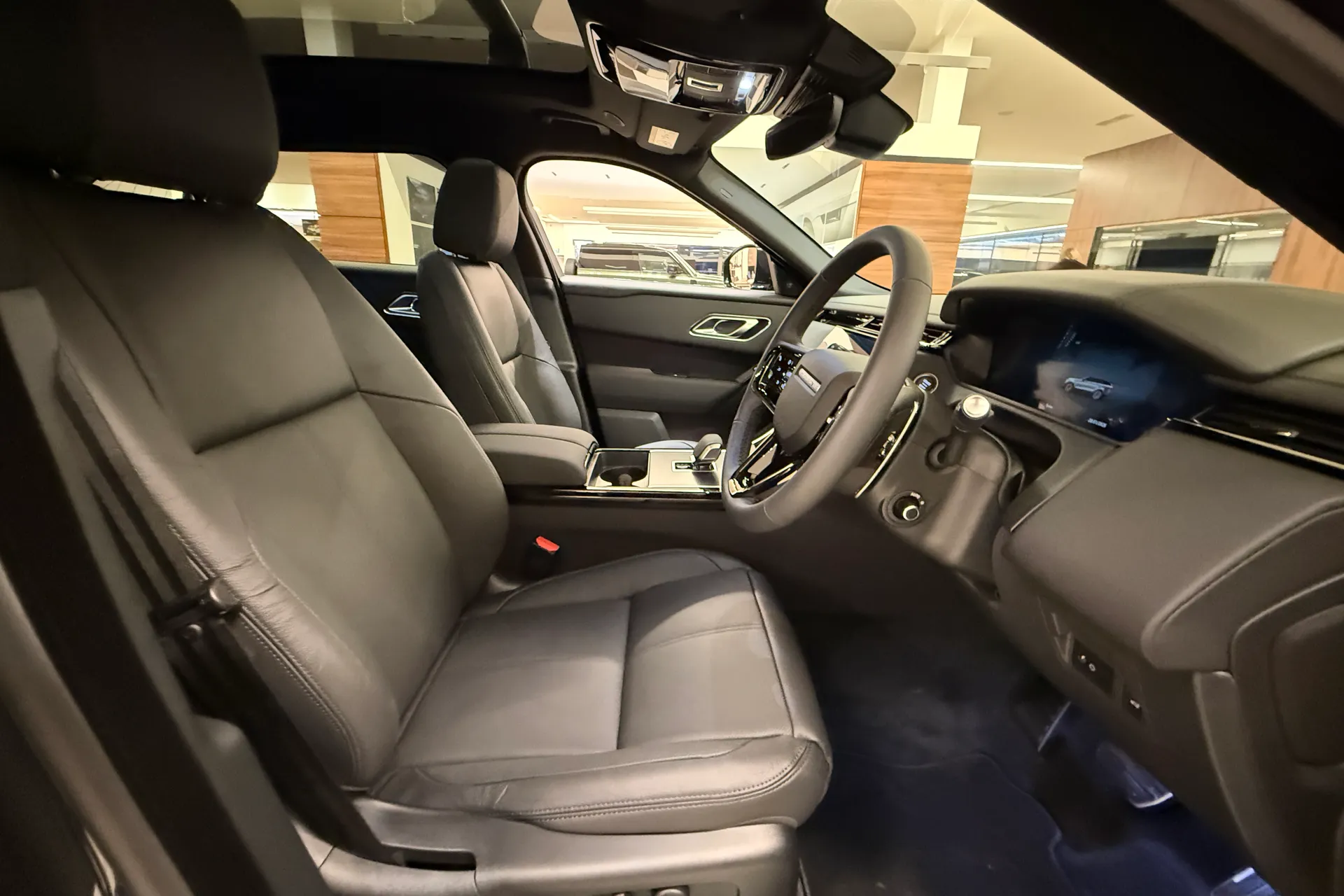 LAND ROVER RANGE ROVER VELAR thumbnail image number 11