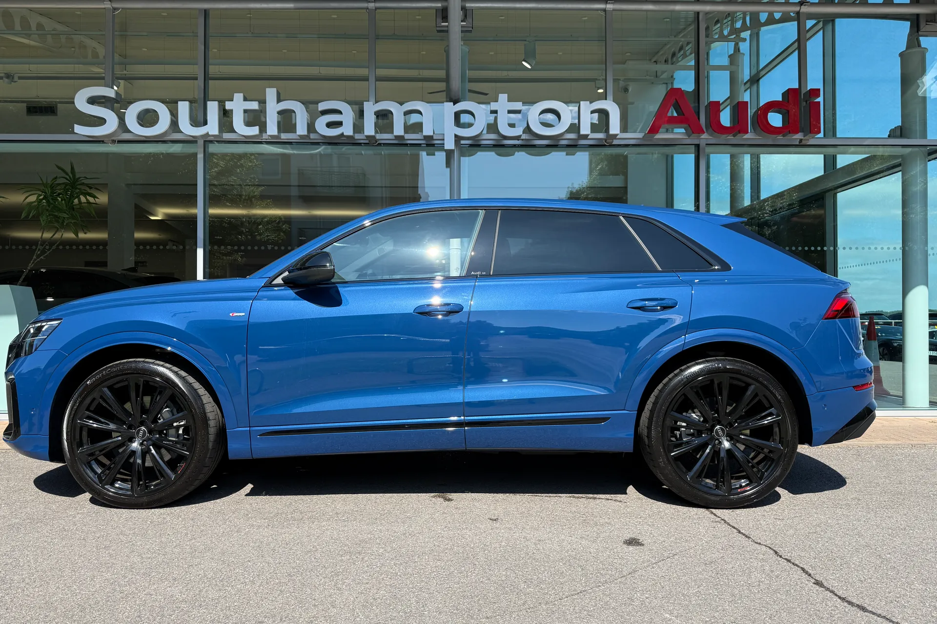 Audi Q8 thumbnail image number 66