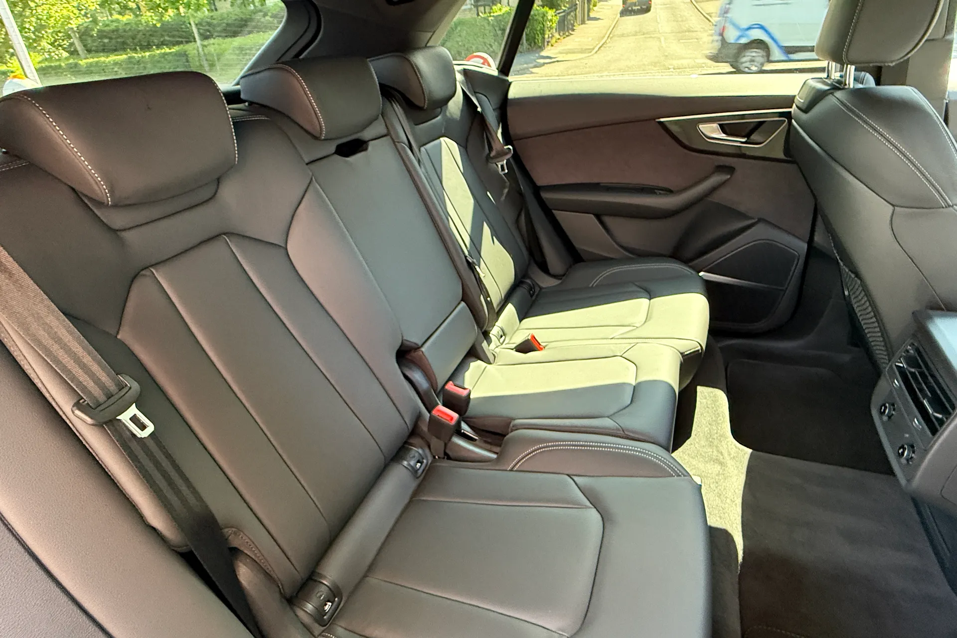 Audi Q8 thumbnail image number 42