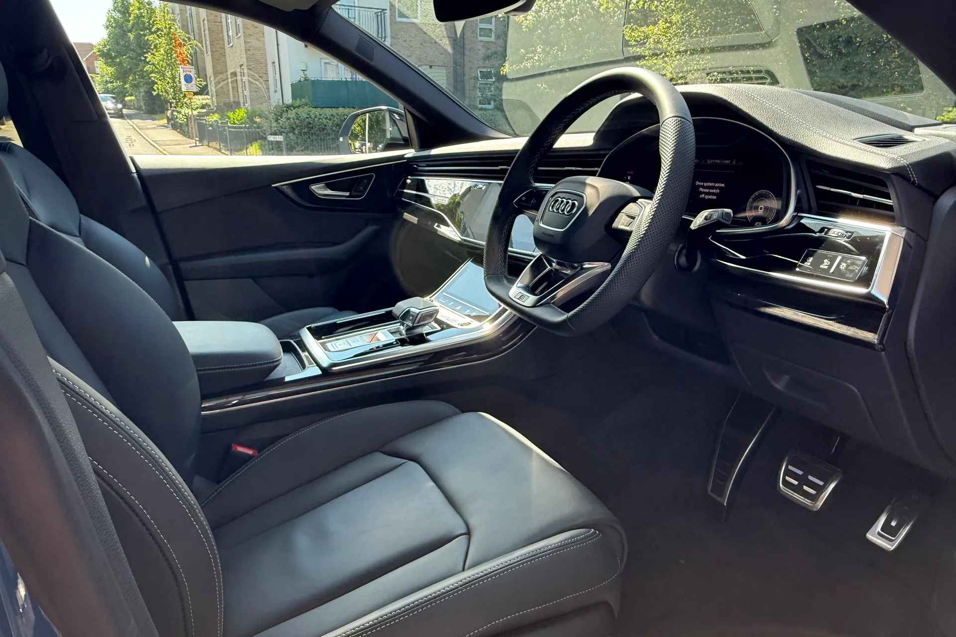 Audi Q8 thumbnail image number 8