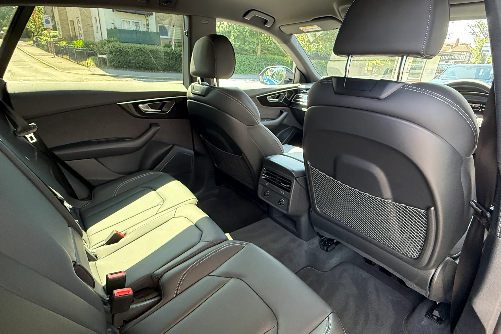 Audi Q8 thumbnail image number 41