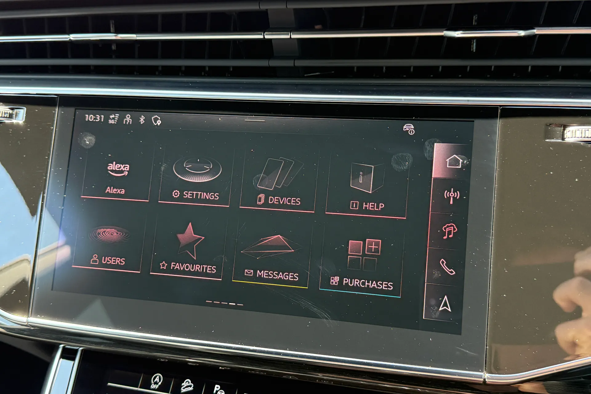 Audi Q8 thumbnail image number 24