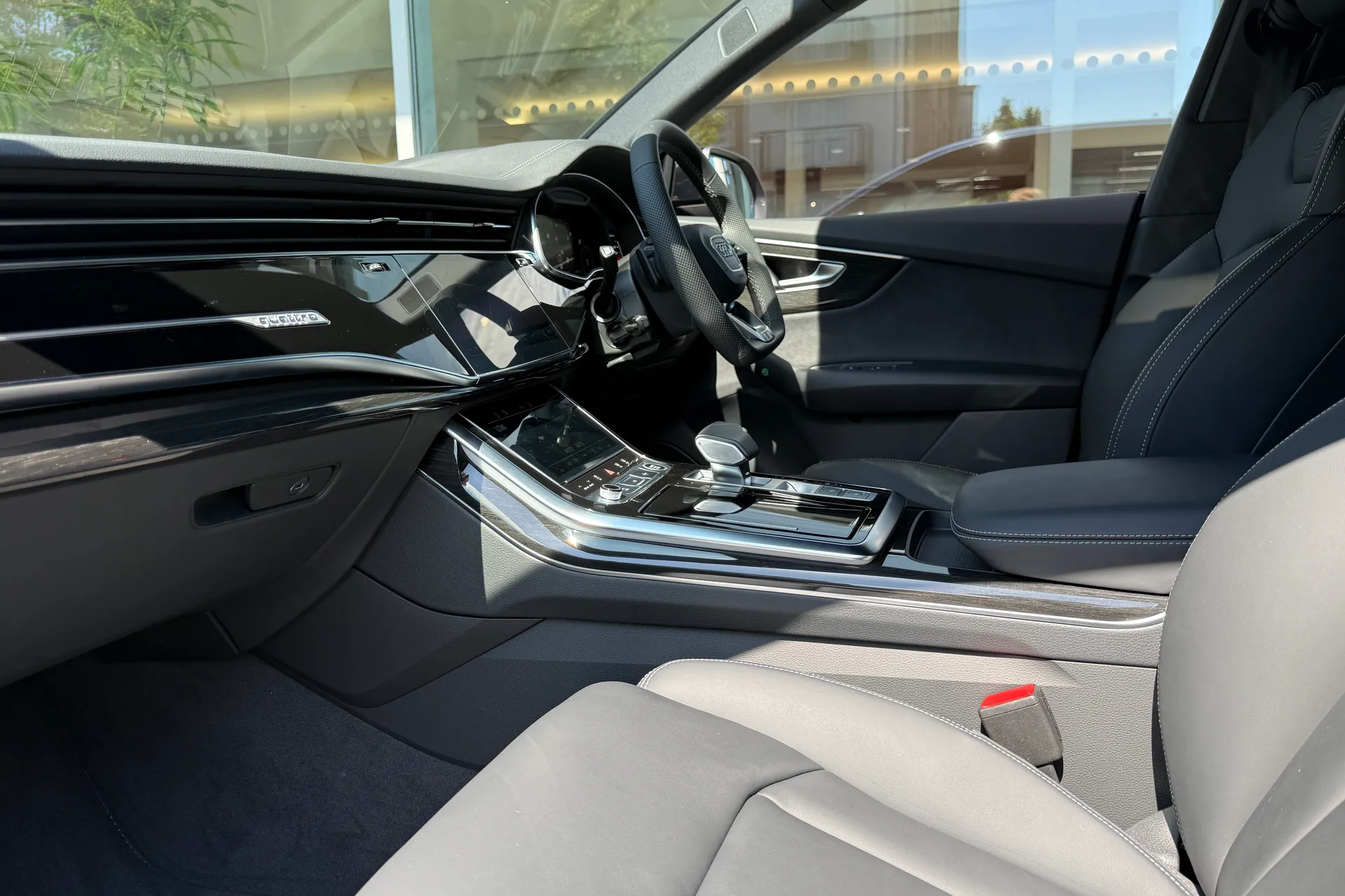 Audi Q8 thumbnail image number 57