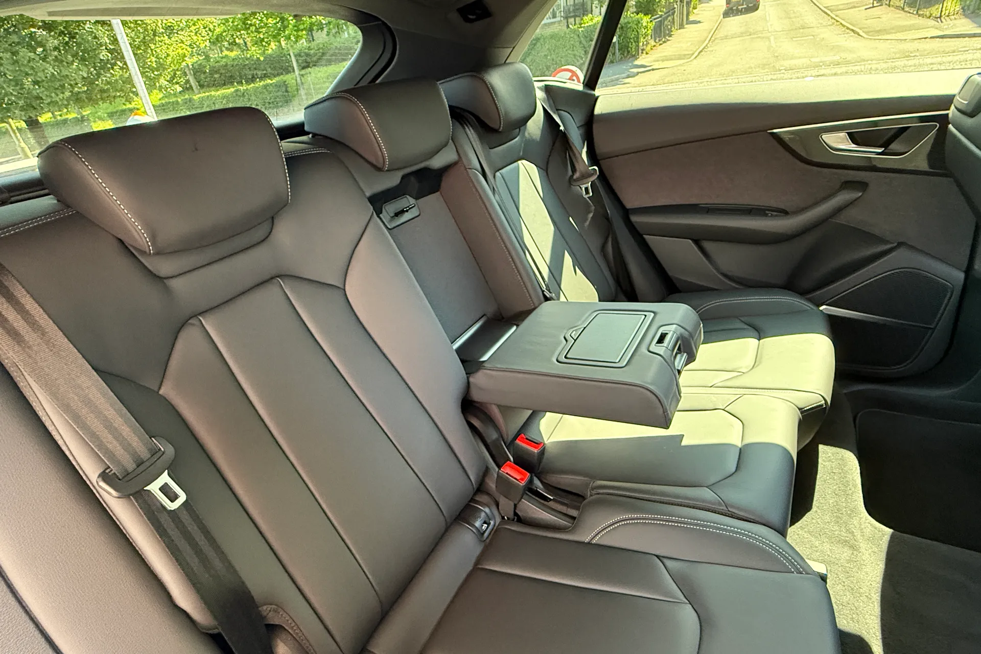 Audi Q8 thumbnail image number 43