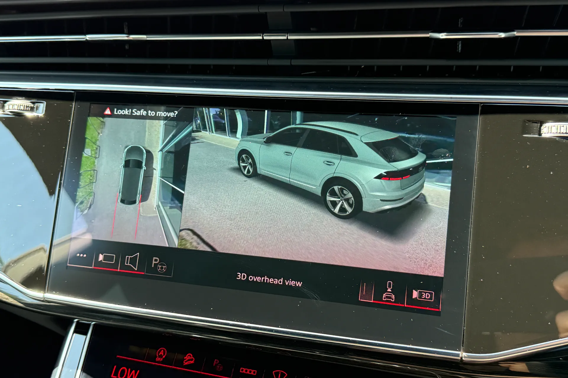 Audi Q8 thumbnail image number 26