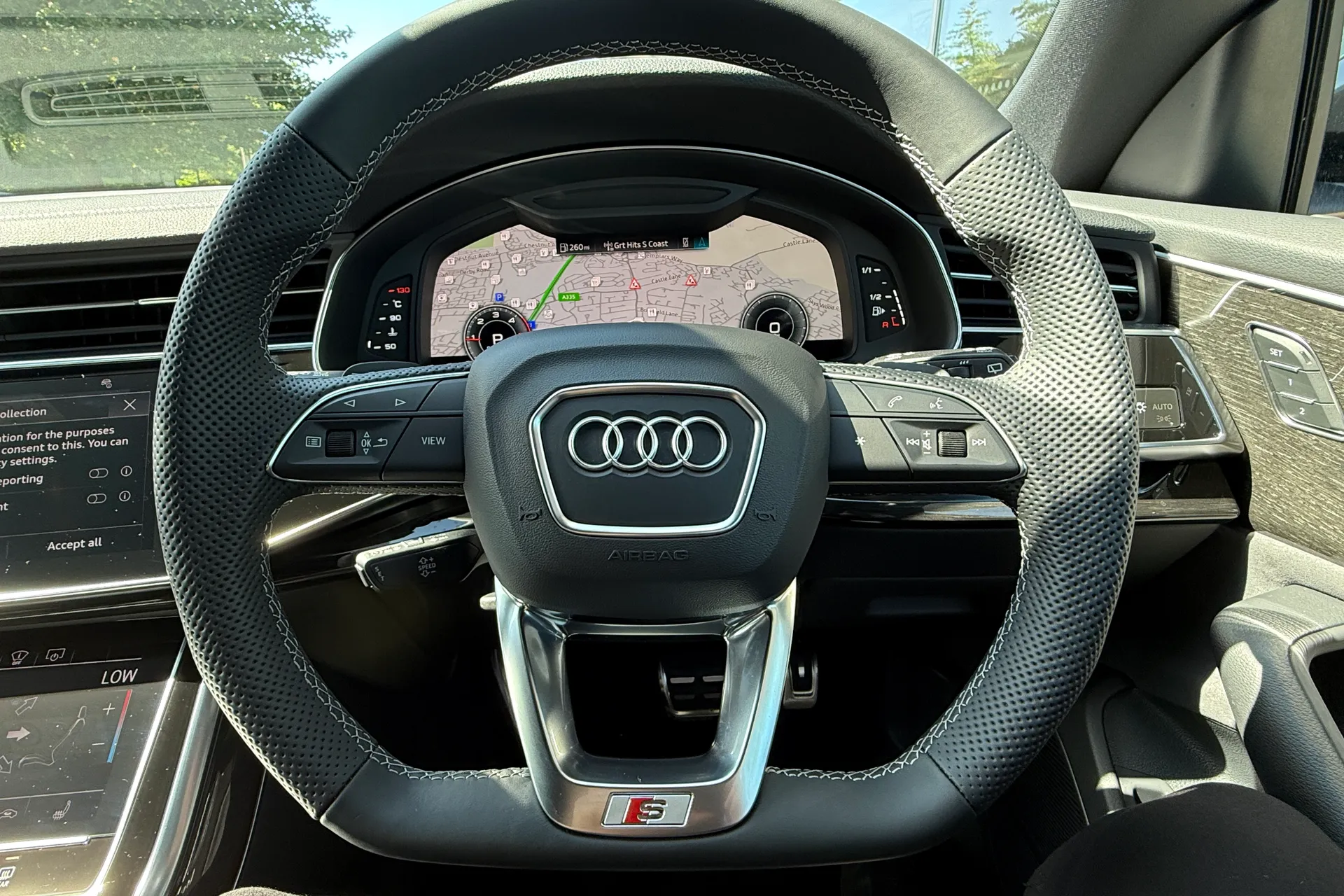Audi Q8 thumbnail image number 9