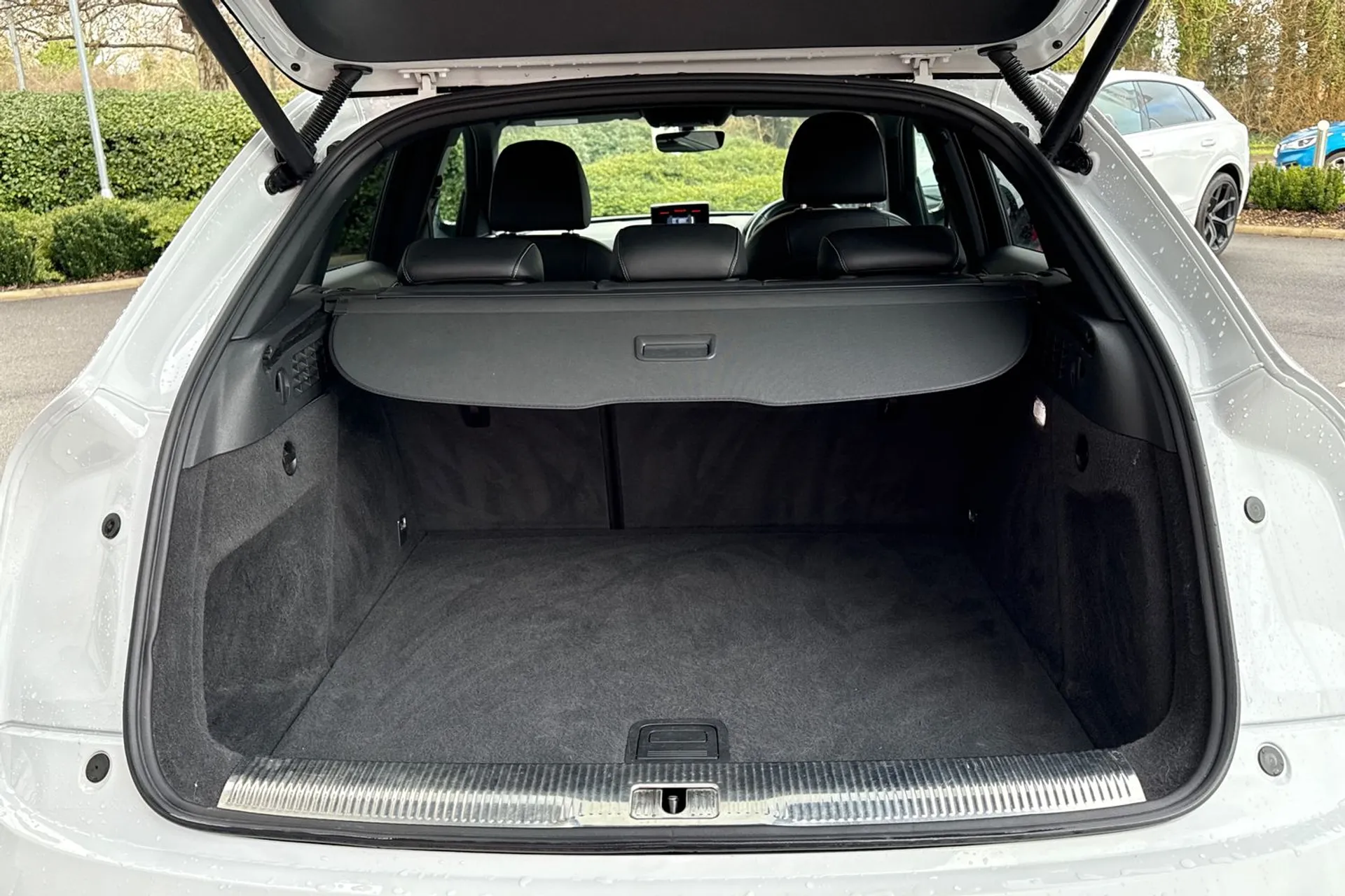 Audi Q3 thumbnail image number 34