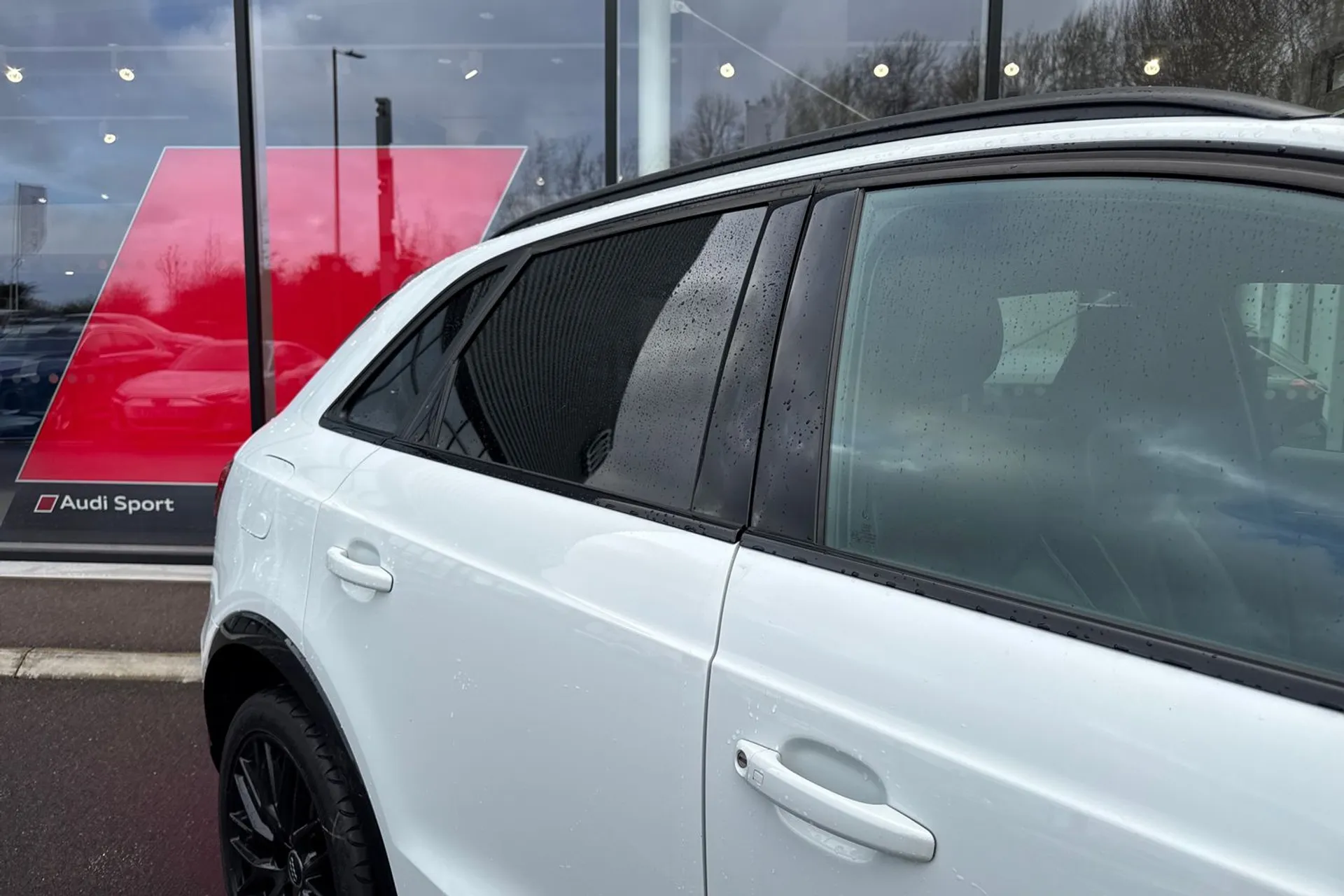 Audi Q3 thumbnail image number 24