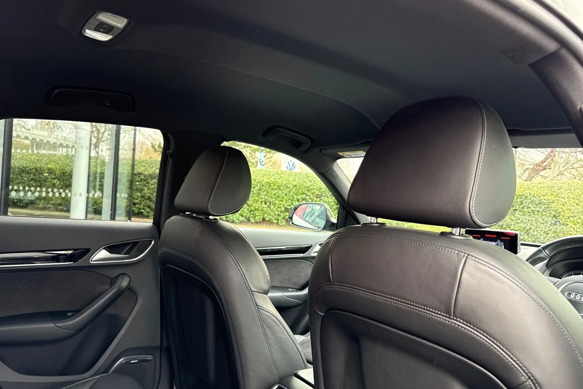 Audi Q3 thumbnail image number 40