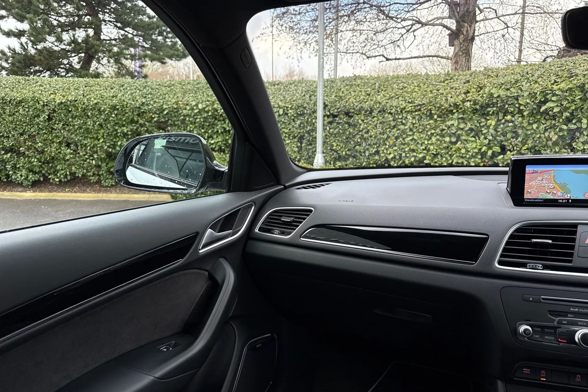 Audi Q3 thumbnail image number 46