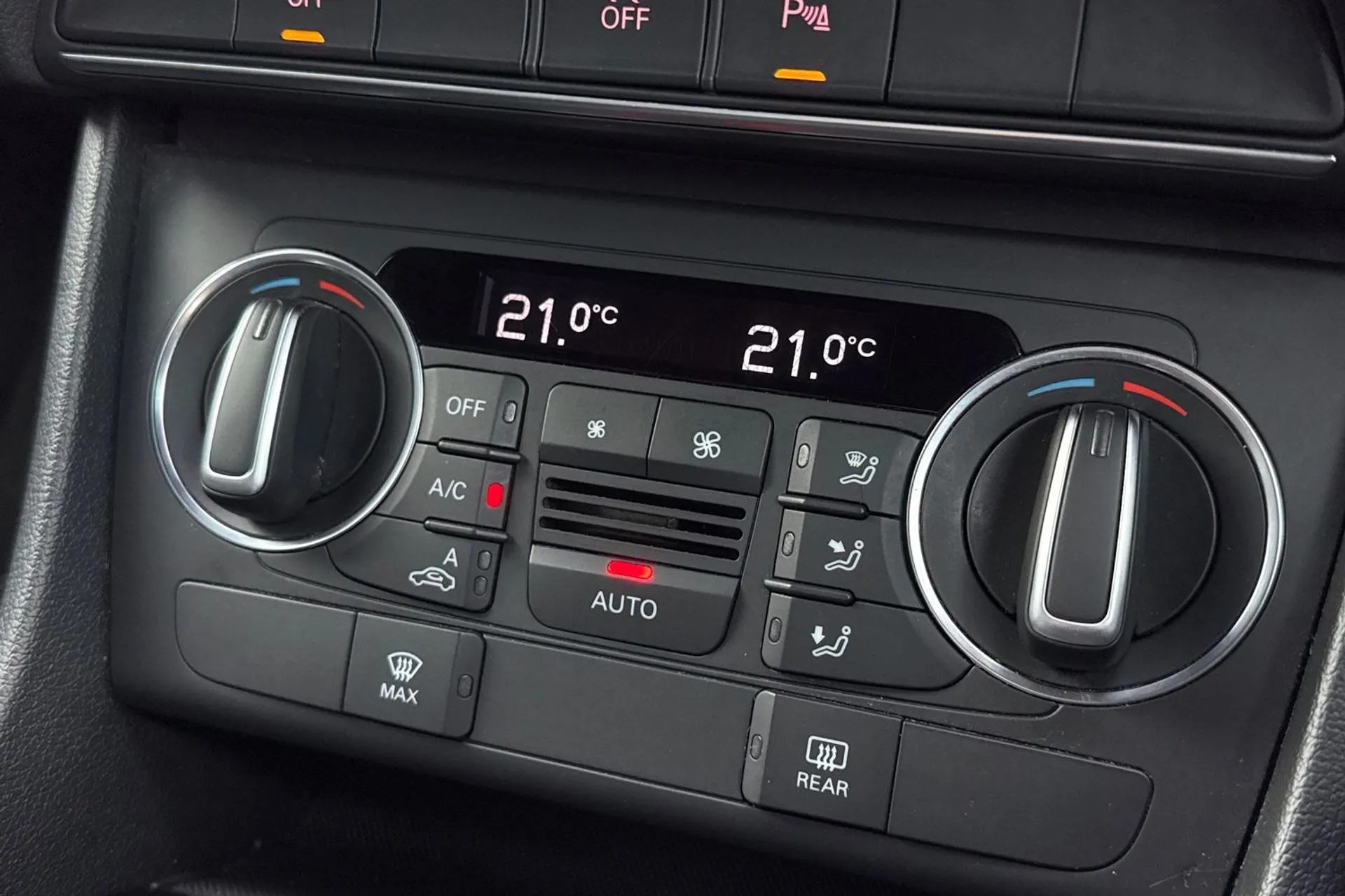 Audi Q3 thumbnail image number 6