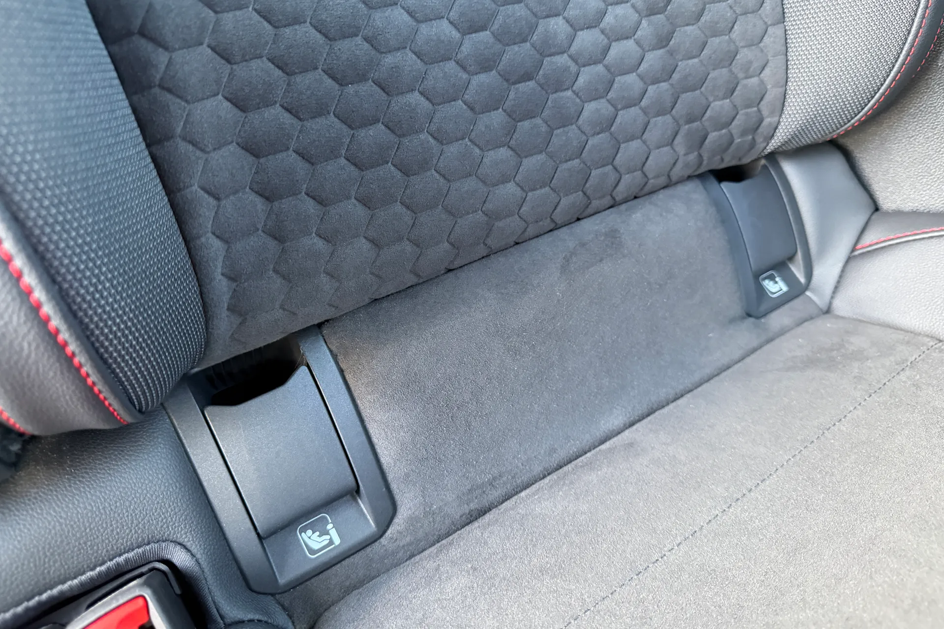 VOLKSWAGEN GOLF thumbnail image number 44
