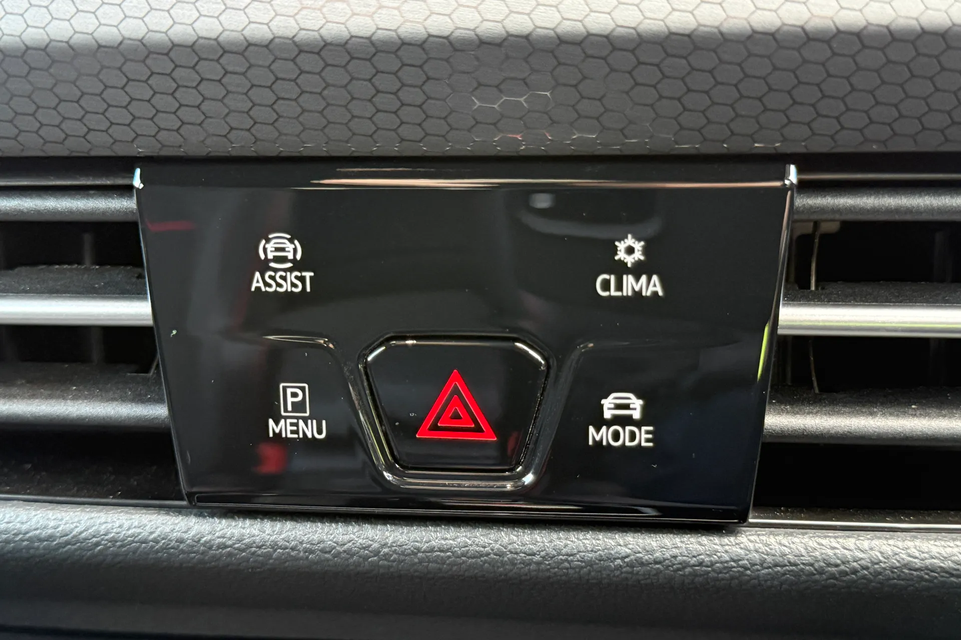 VOLKSWAGEN GOLF thumbnail image number 16