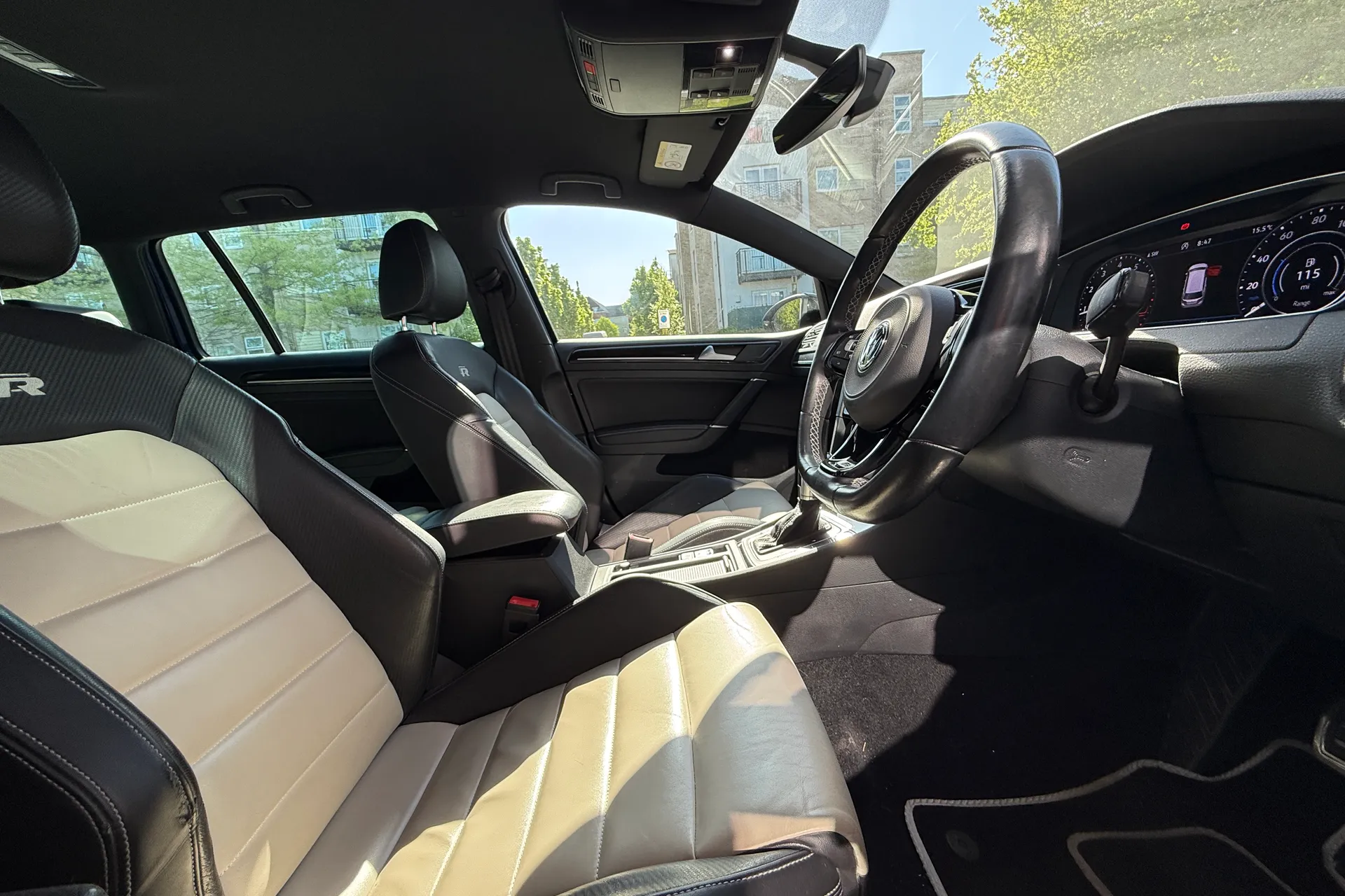 VOLKSWAGEN GOLF thumbnail image number 35