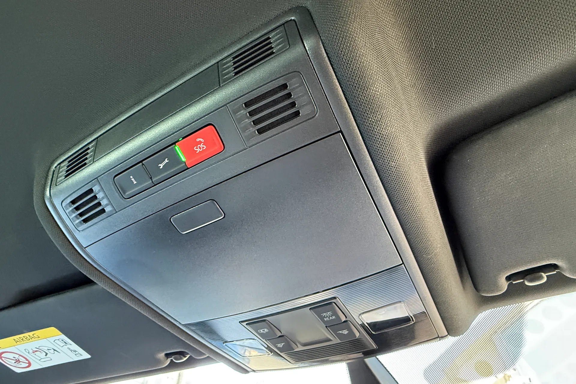 VOLKSWAGEN GOLF thumbnail image number 31