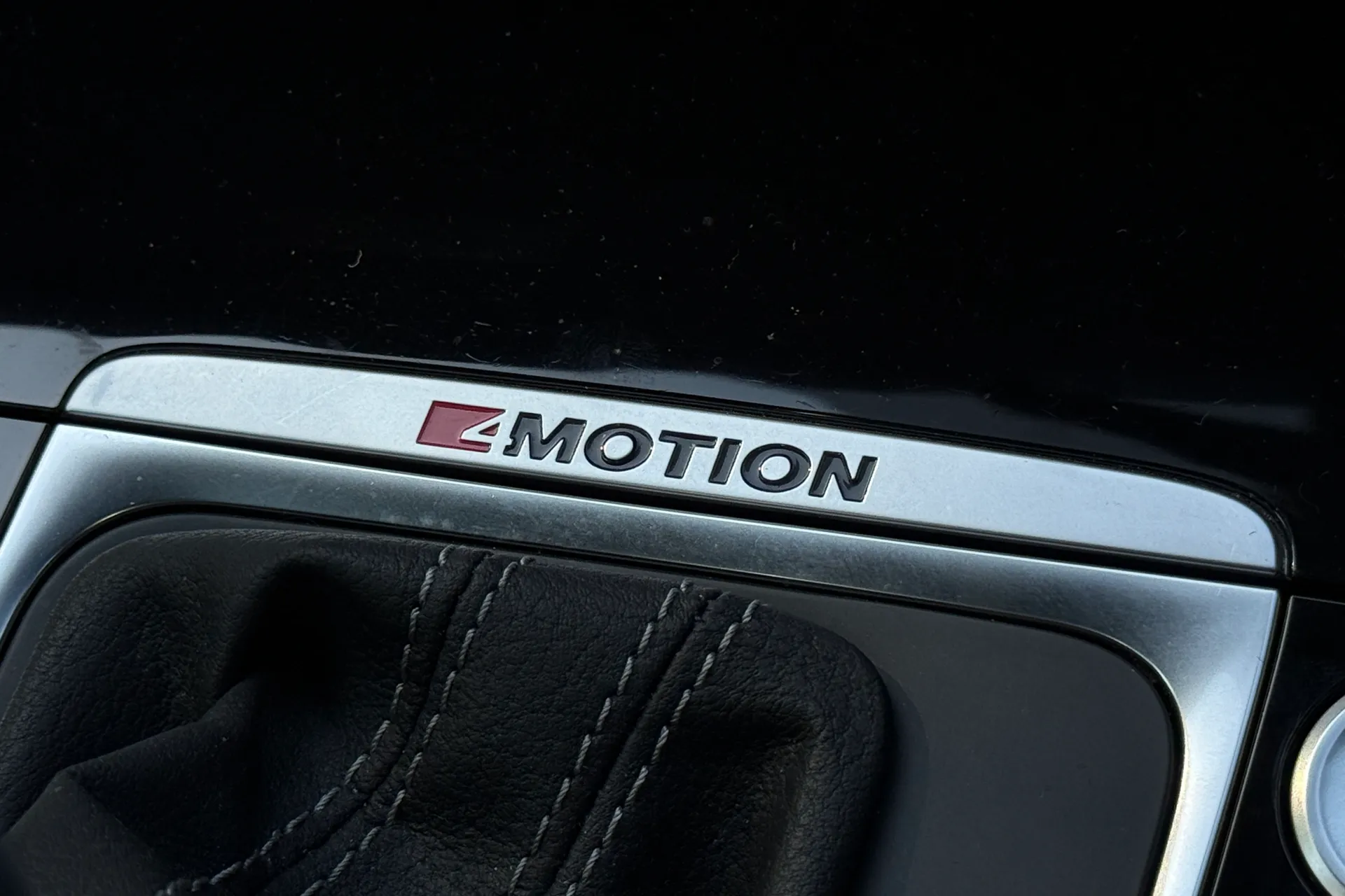 VOLKSWAGEN GOLF thumbnail image number 25