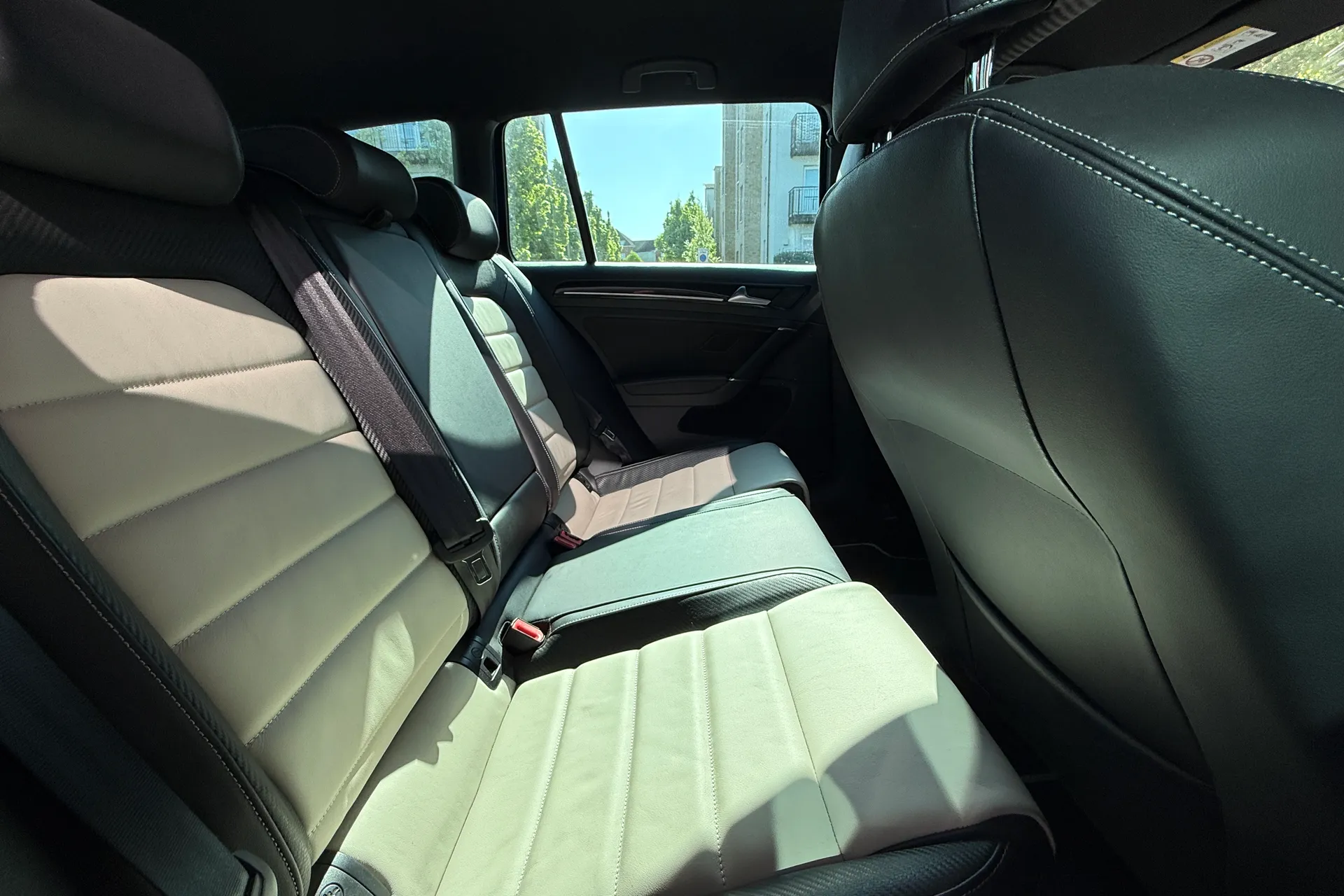 VOLKSWAGEN GOLF thumbnail image number 42