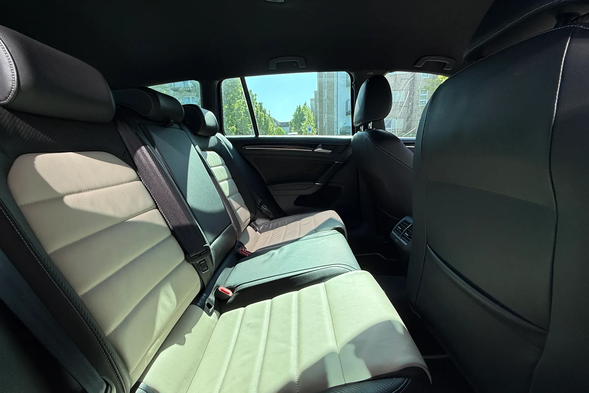 VOLKSWAGEN GOLF thumbnail image number 47