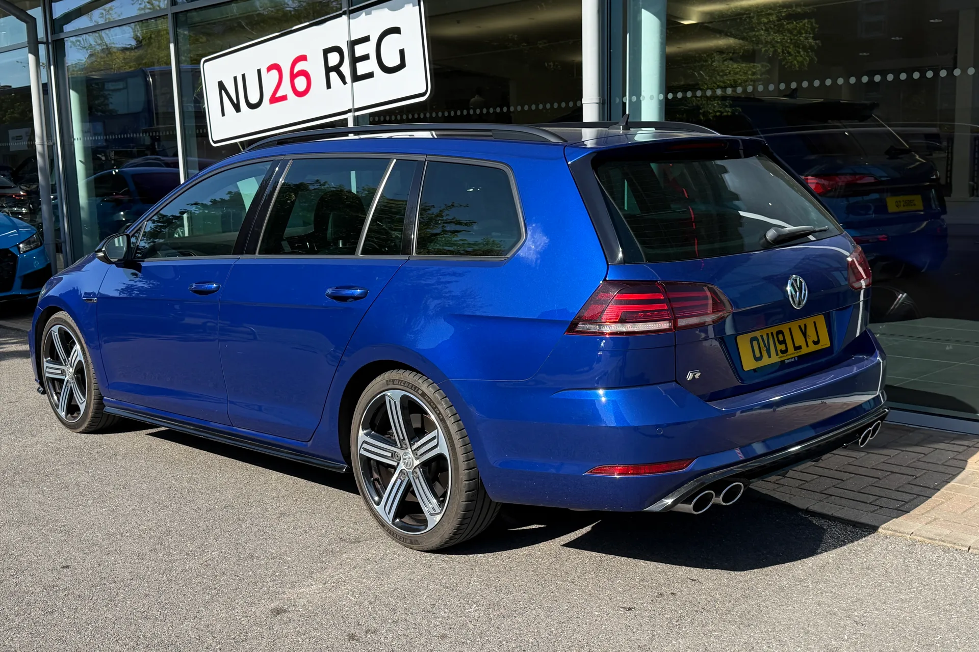 VOLKSWAGEN GOLF thumbnail image number 10