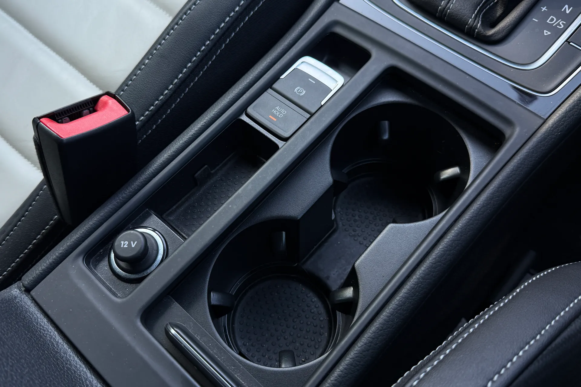 VOLKSWAGEN GOLF thumbnail image number 28