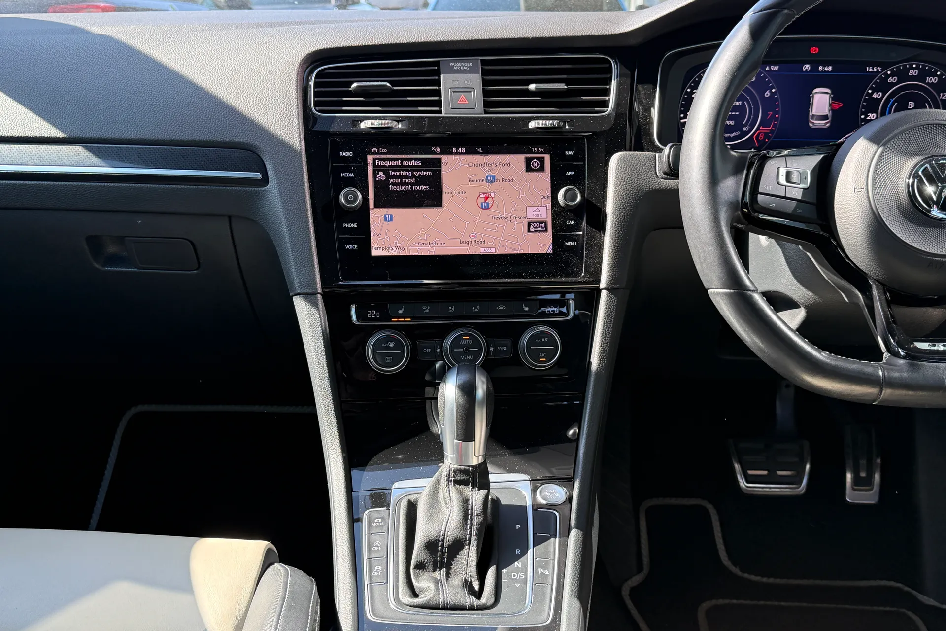 VOLKSWAGEN GOLF thumbnail image number 43