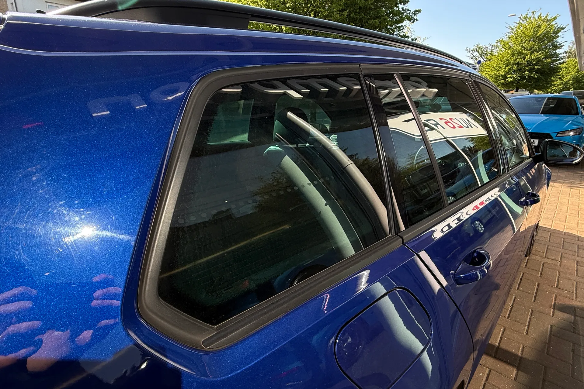 VOLKSWAGEN GOLF thumbnail image number 39