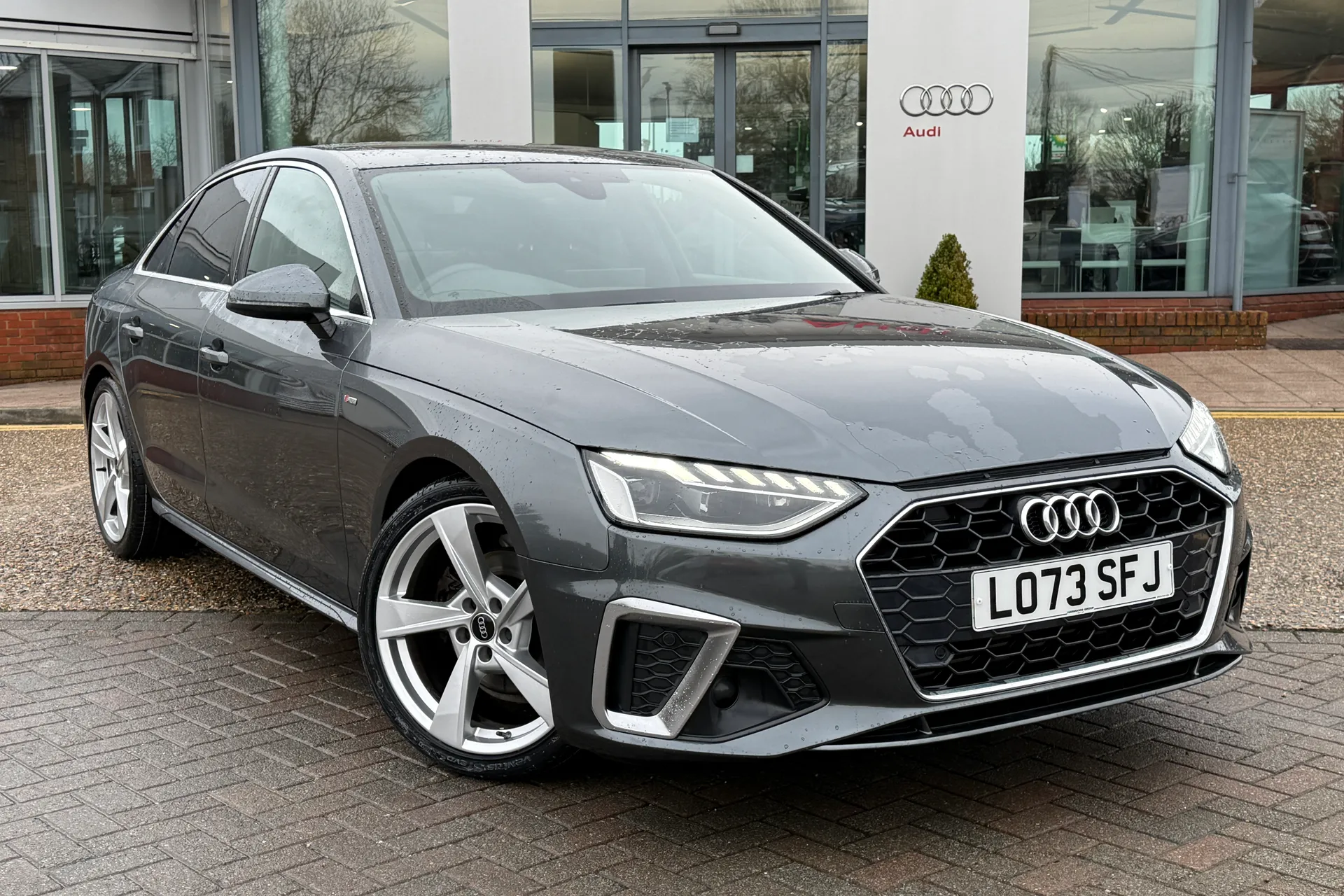 Audi A4 thumbnail image number 20