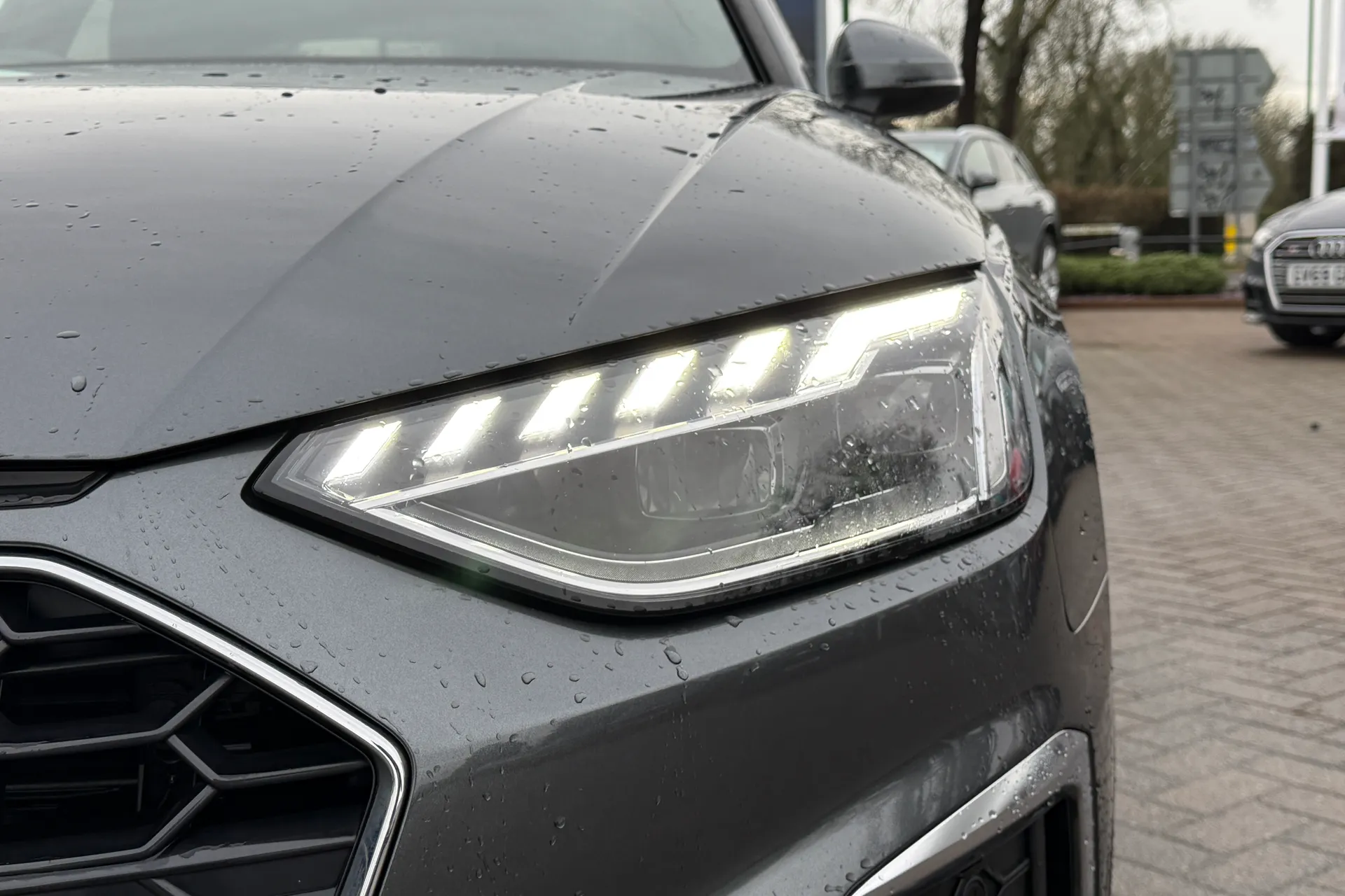 Audi A4 thumbnail image number 49