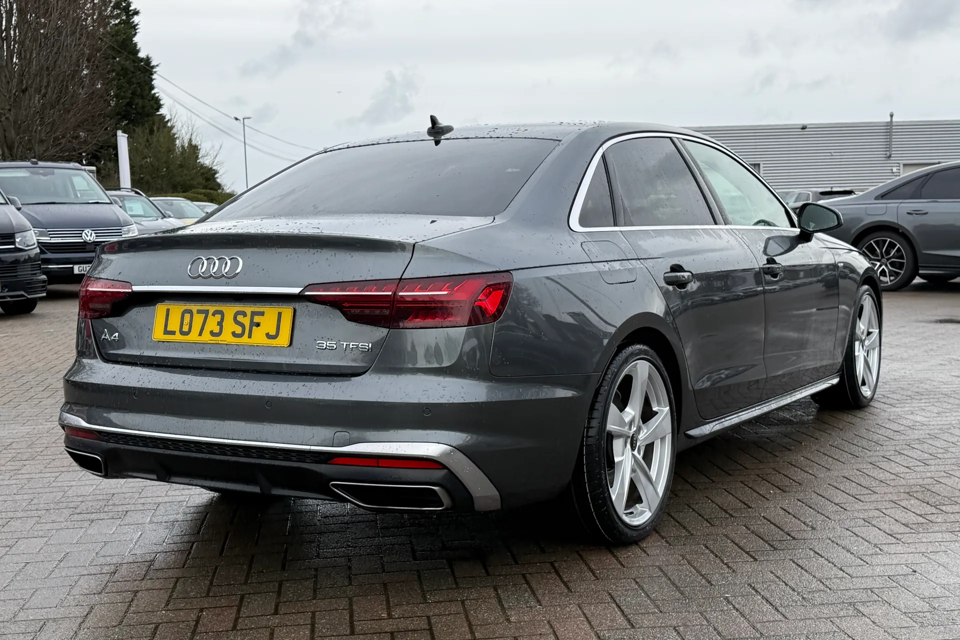 Audi A4 thumbnail image number 28