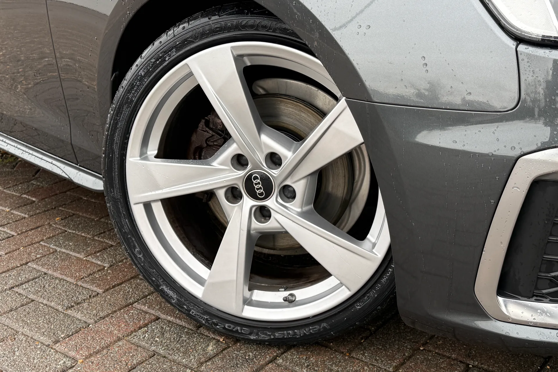 Audi A4 thumbnail image number 7