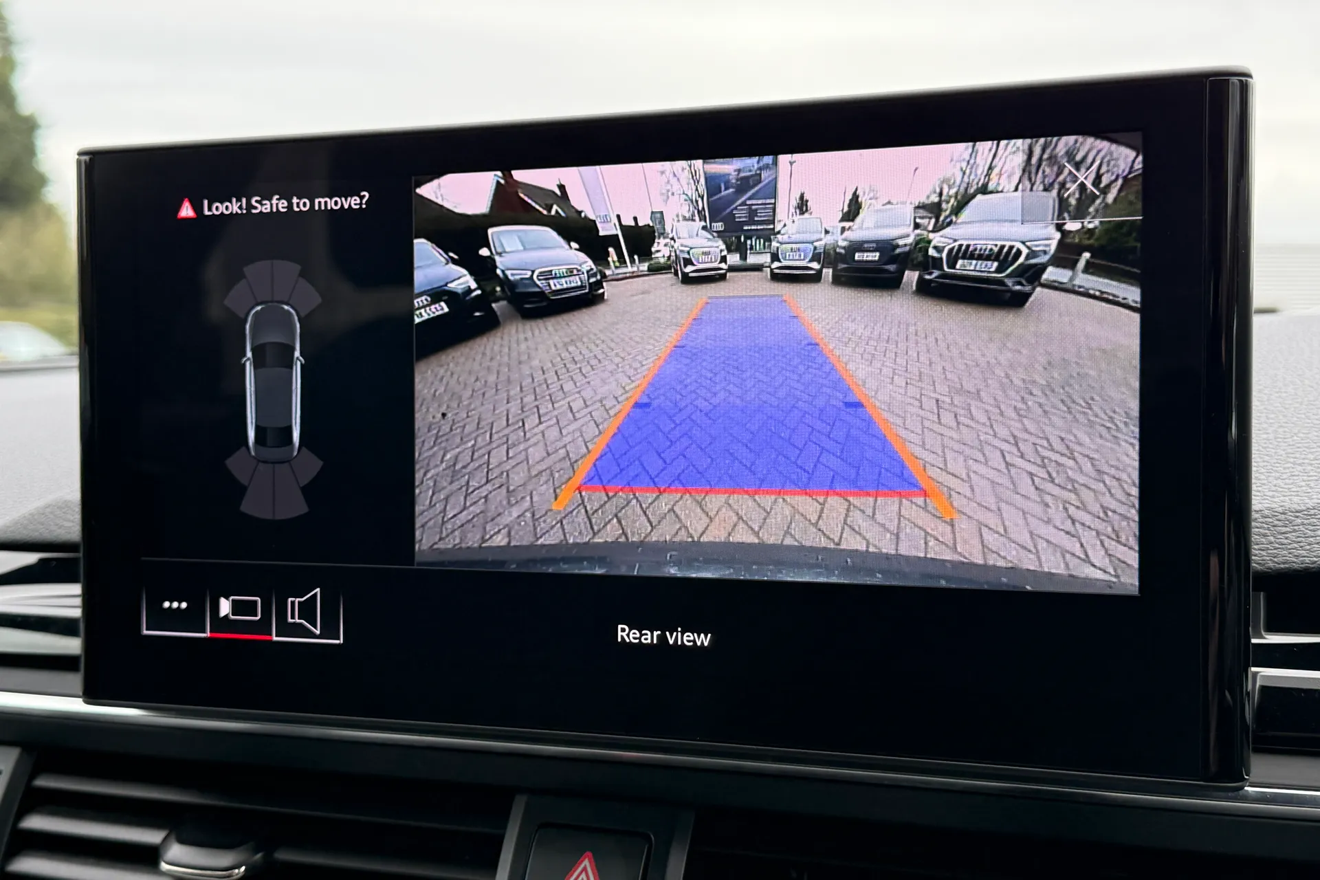 Audi A4 thumbnail image number 4